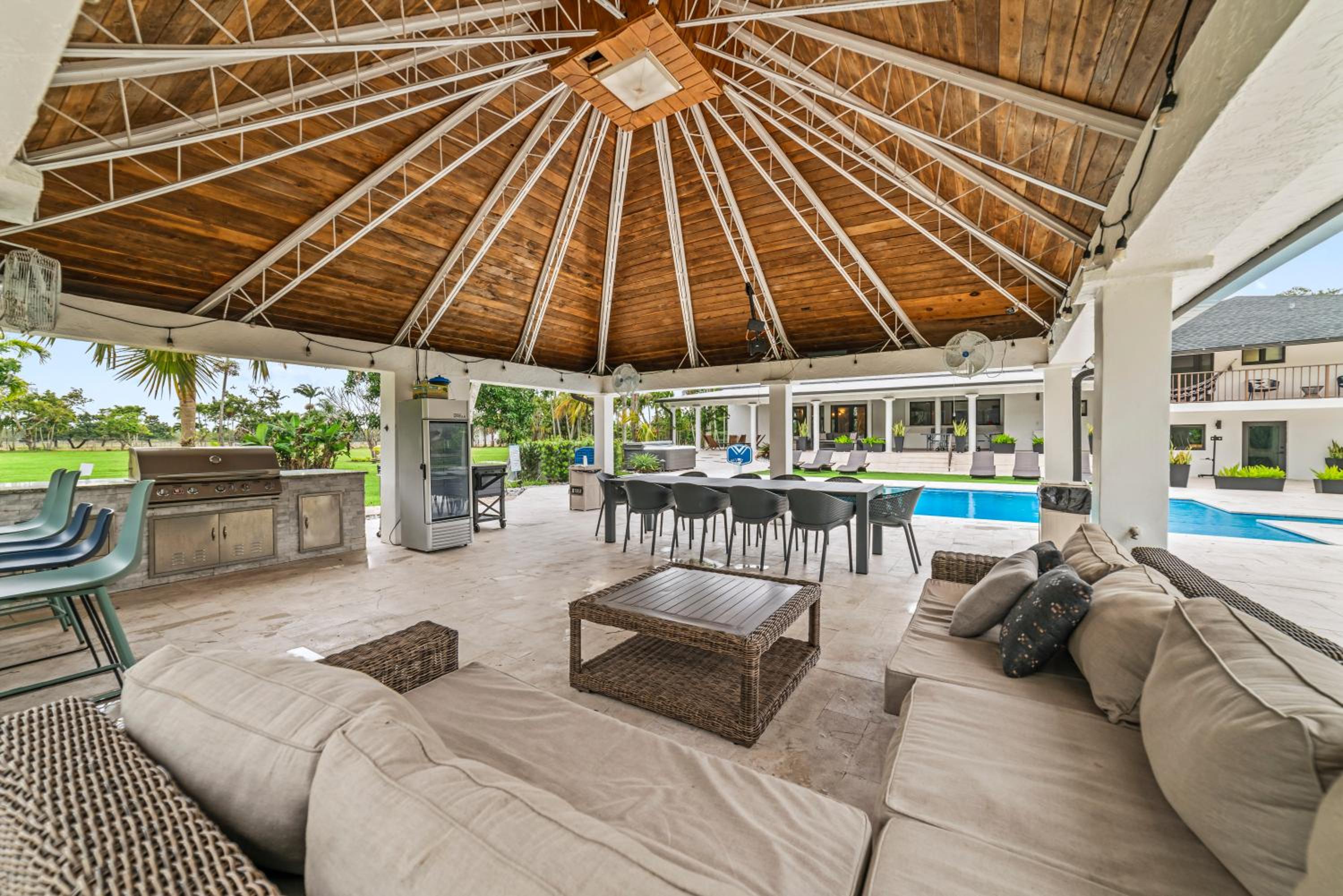 5-Acre Event Oasis, Heated Pool, Games and Sports Haven L50