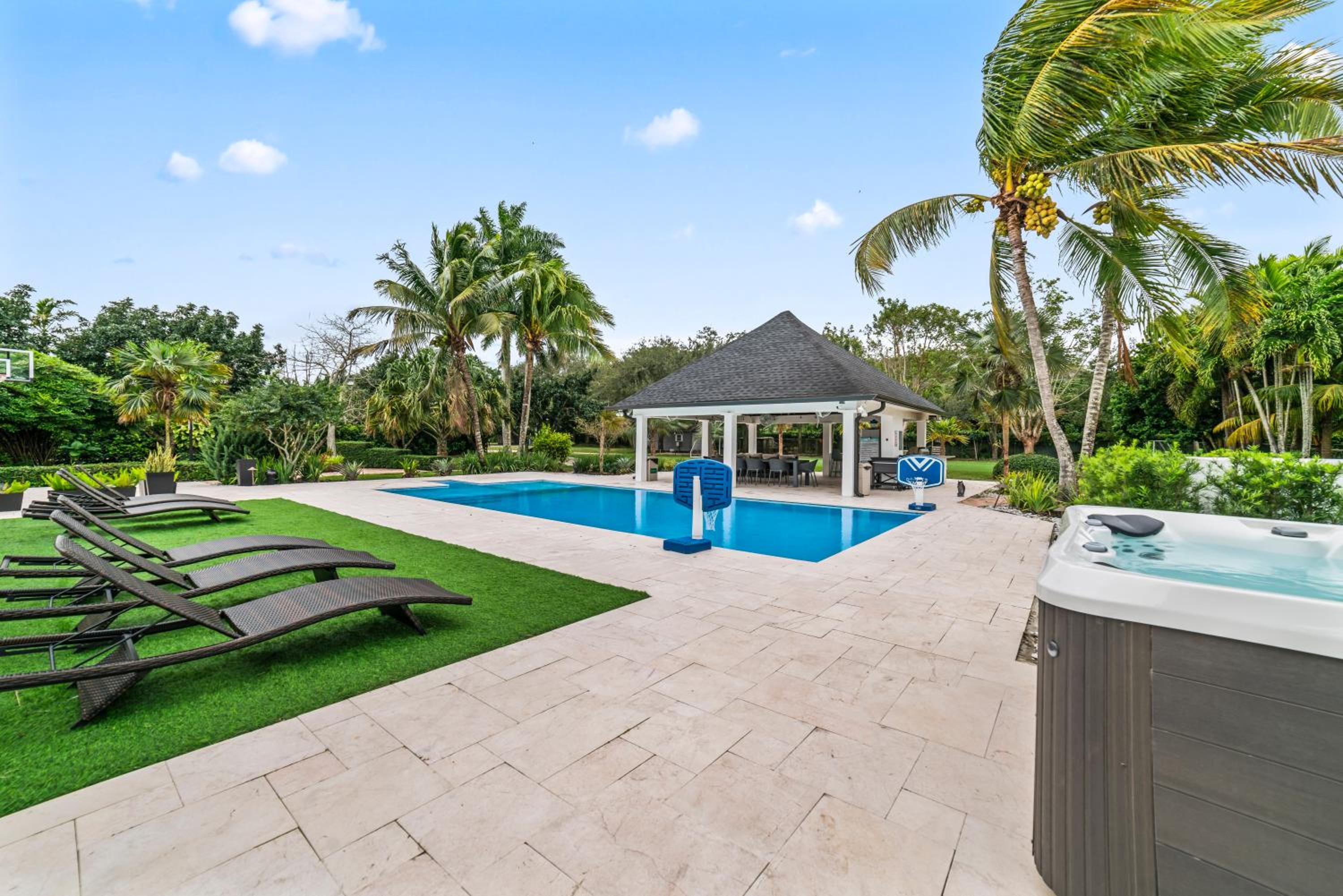 5-Acre Event Oasis, Heated Pool, Games and Sports Haven L50
