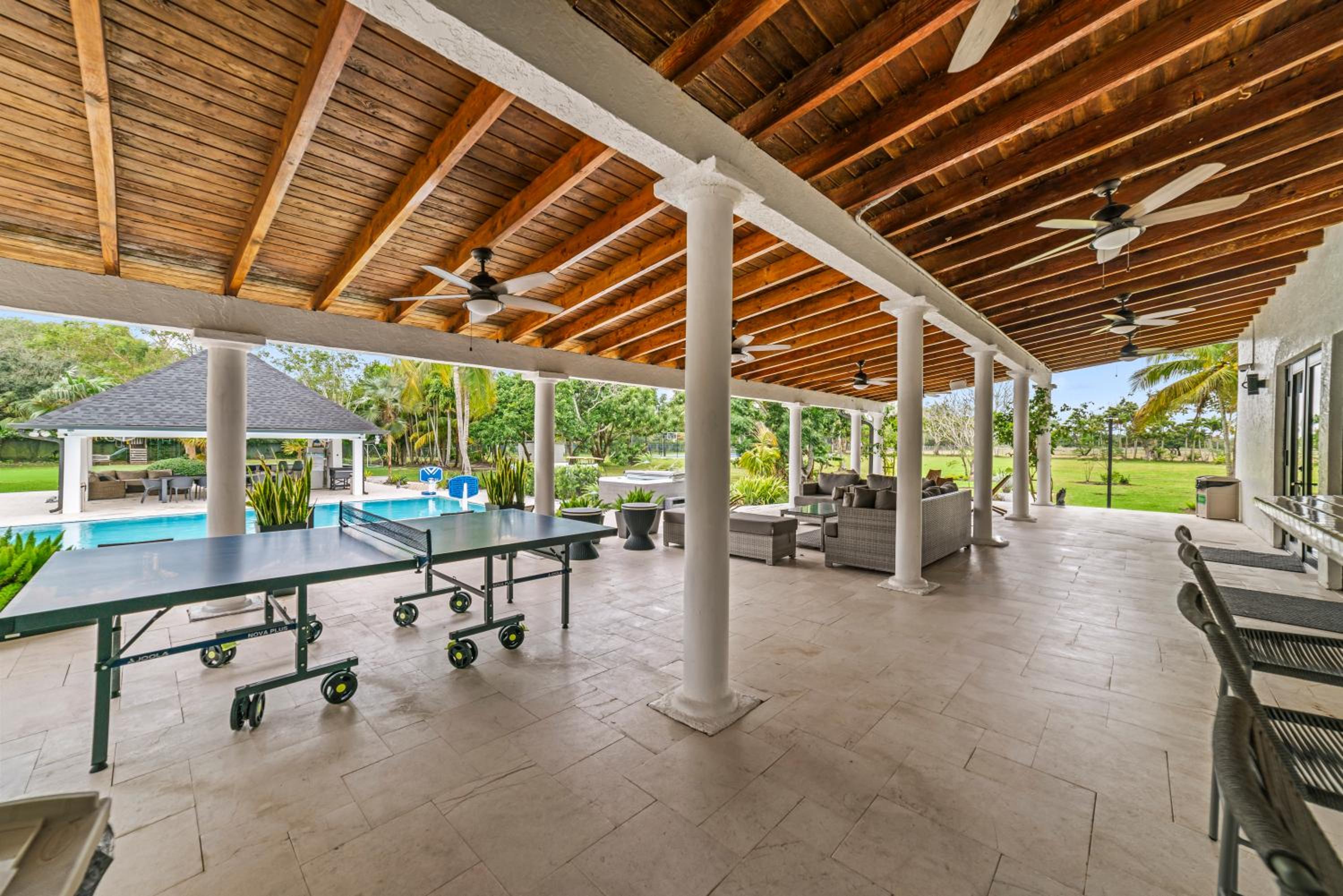 5-Acre Event Oasis, Heated Pool, Games and Sports Haven L50