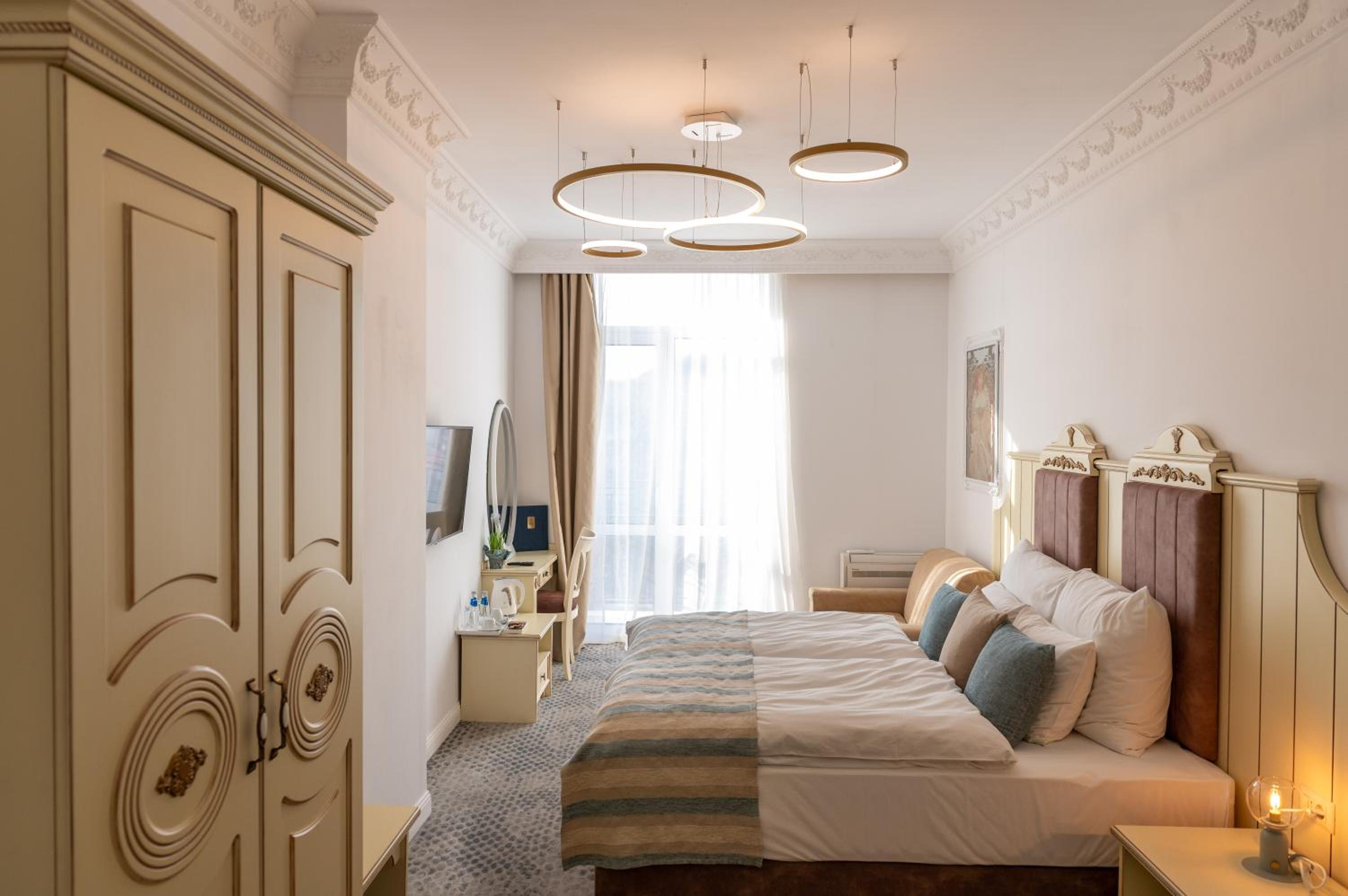 ATLAS HOUSE Luxury Suites