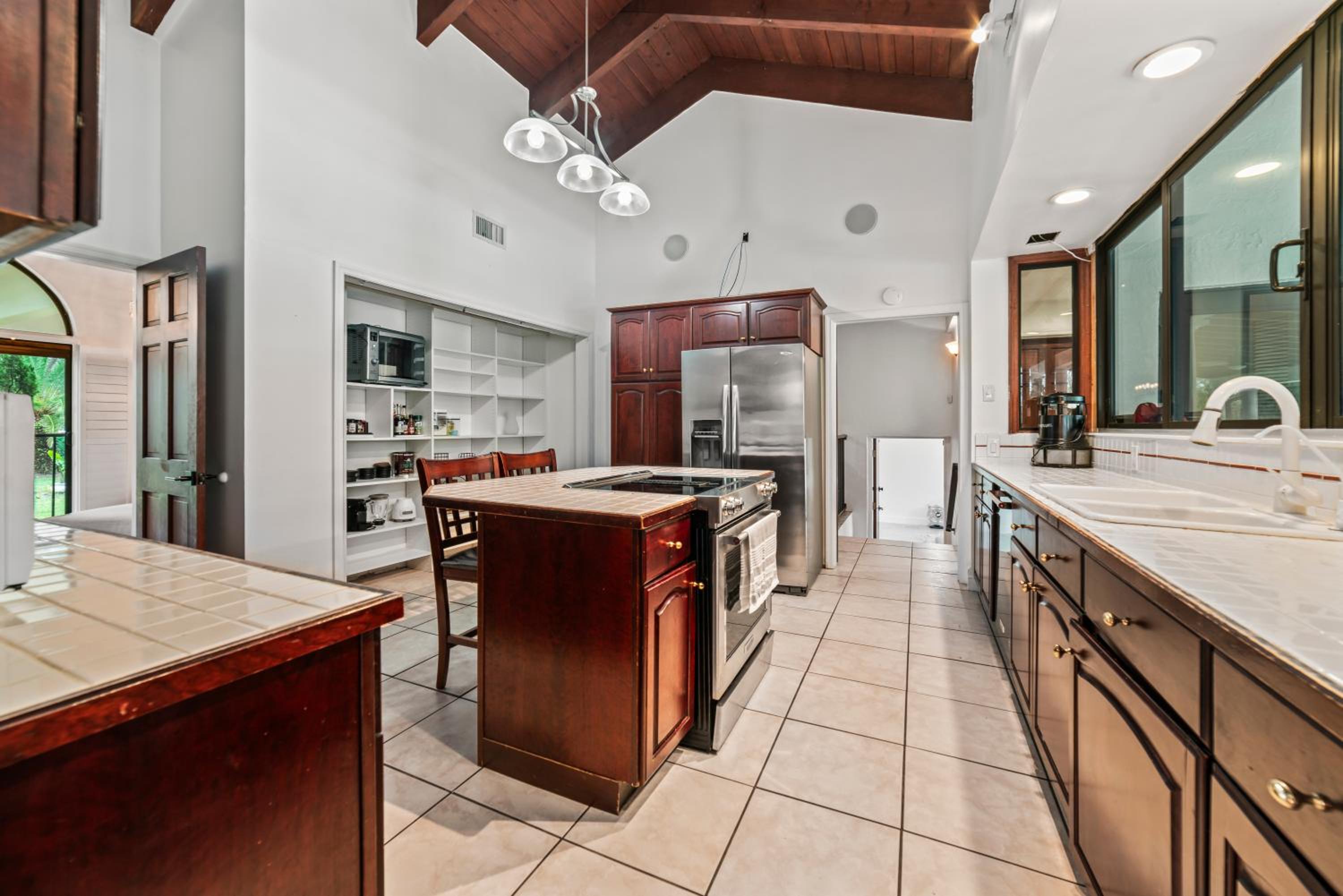 5-Acre Event Oasis, Heated Pool, Games and Sports Haven L50