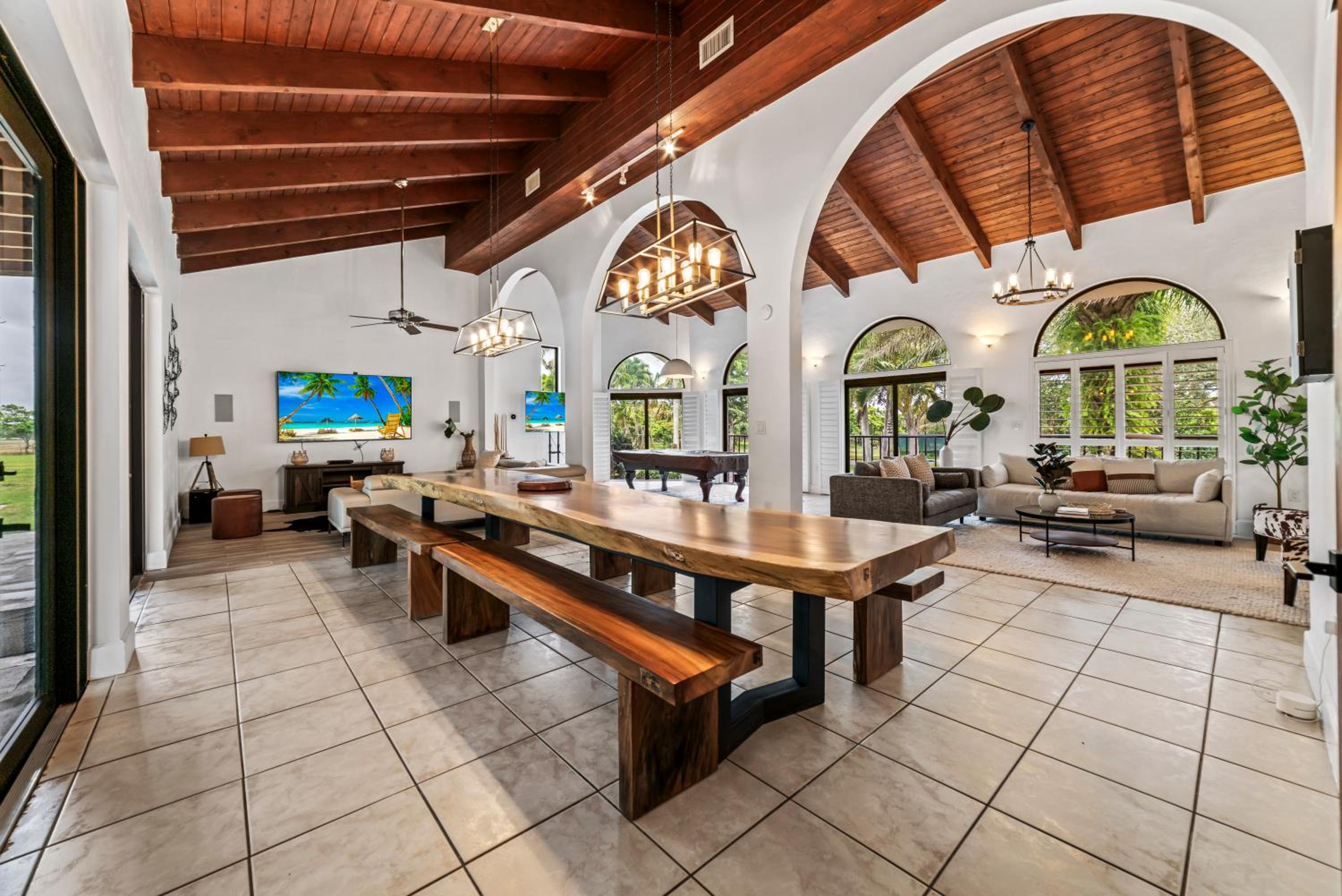 5-Acre Event Oasis, Heated Pool, Games and Sports Haven L50