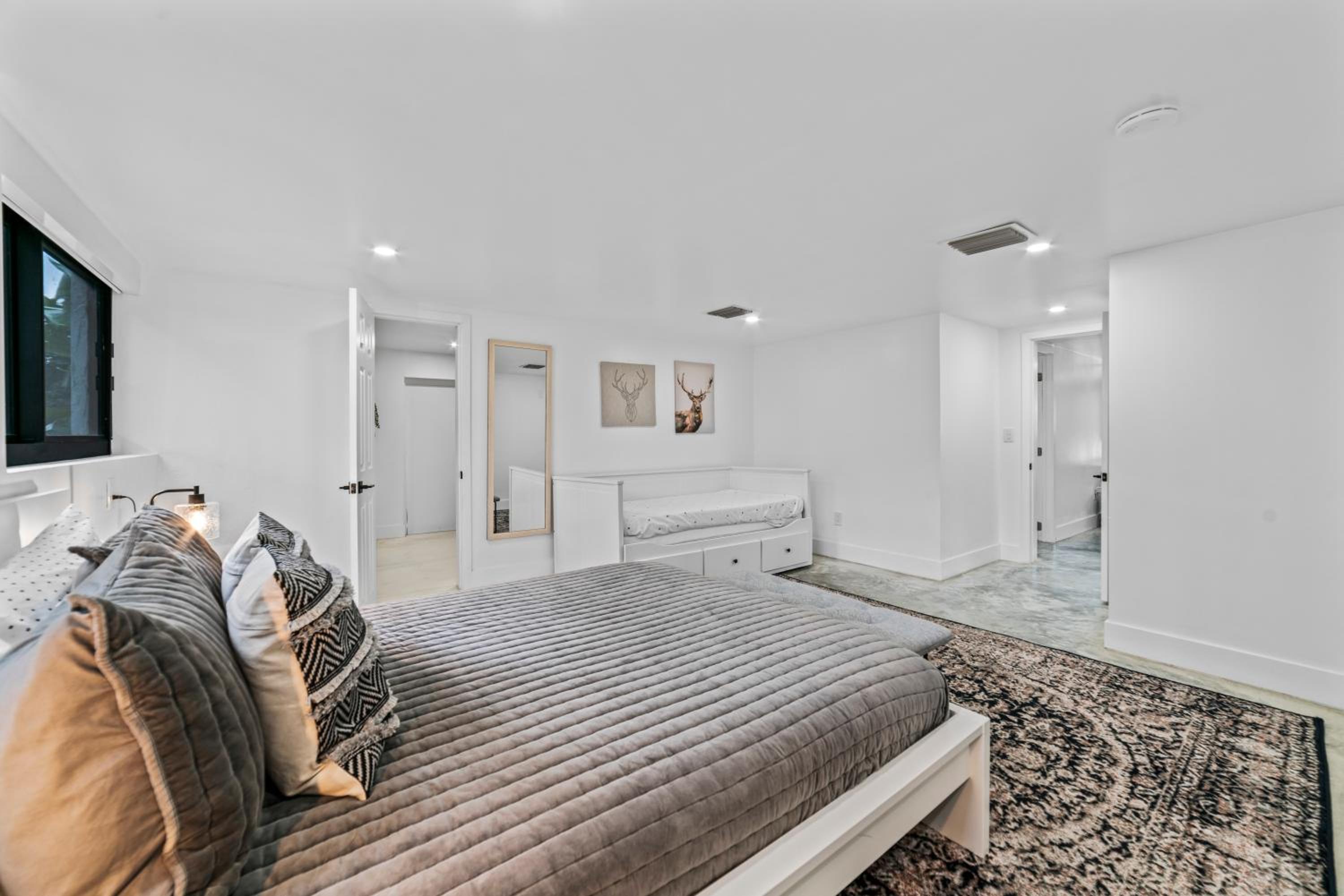 5-Acre Event Oasis, Heated Pool, Games and Sports Haven L50