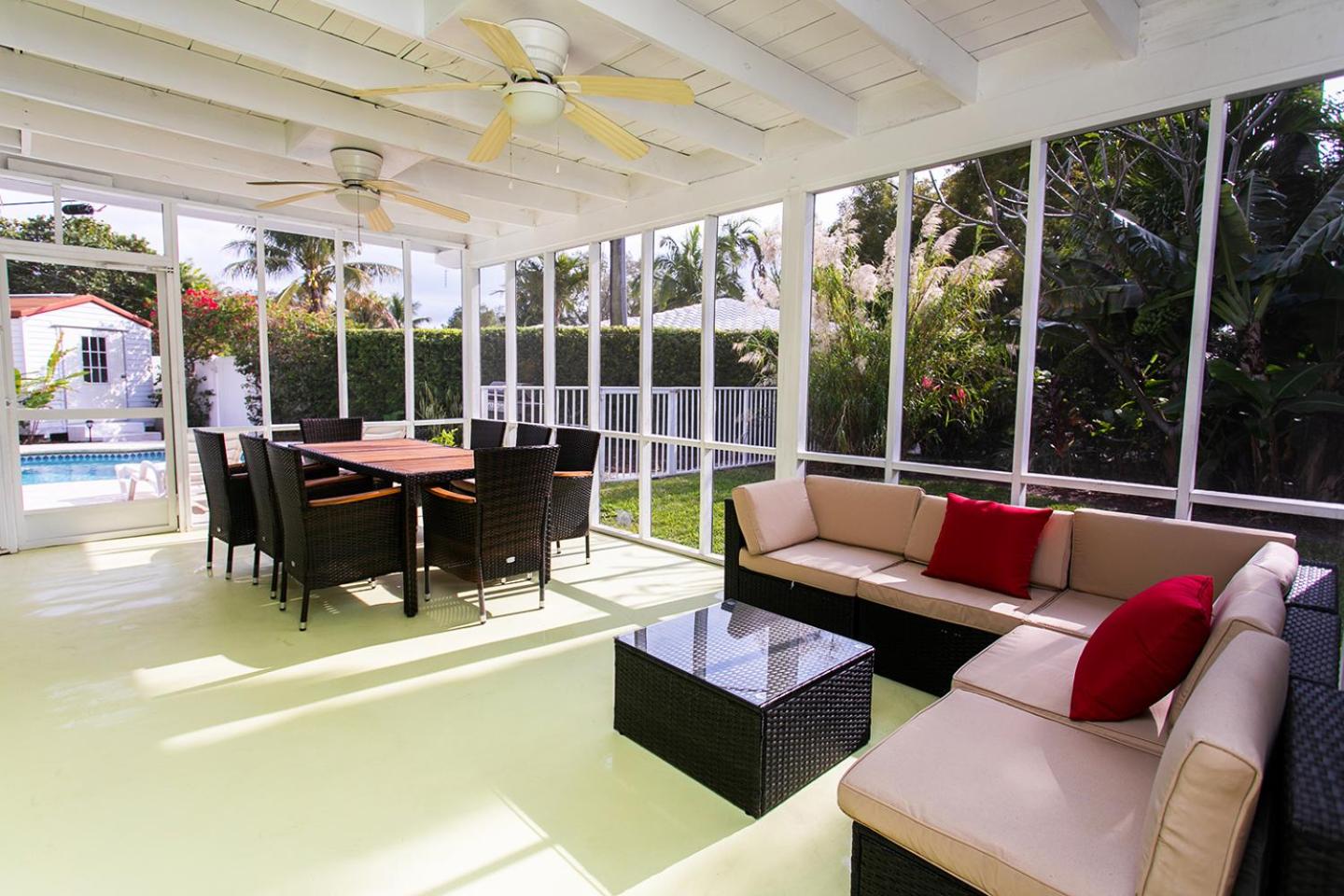 First-Class 5BR Villa in Hollywood Lakes view 5