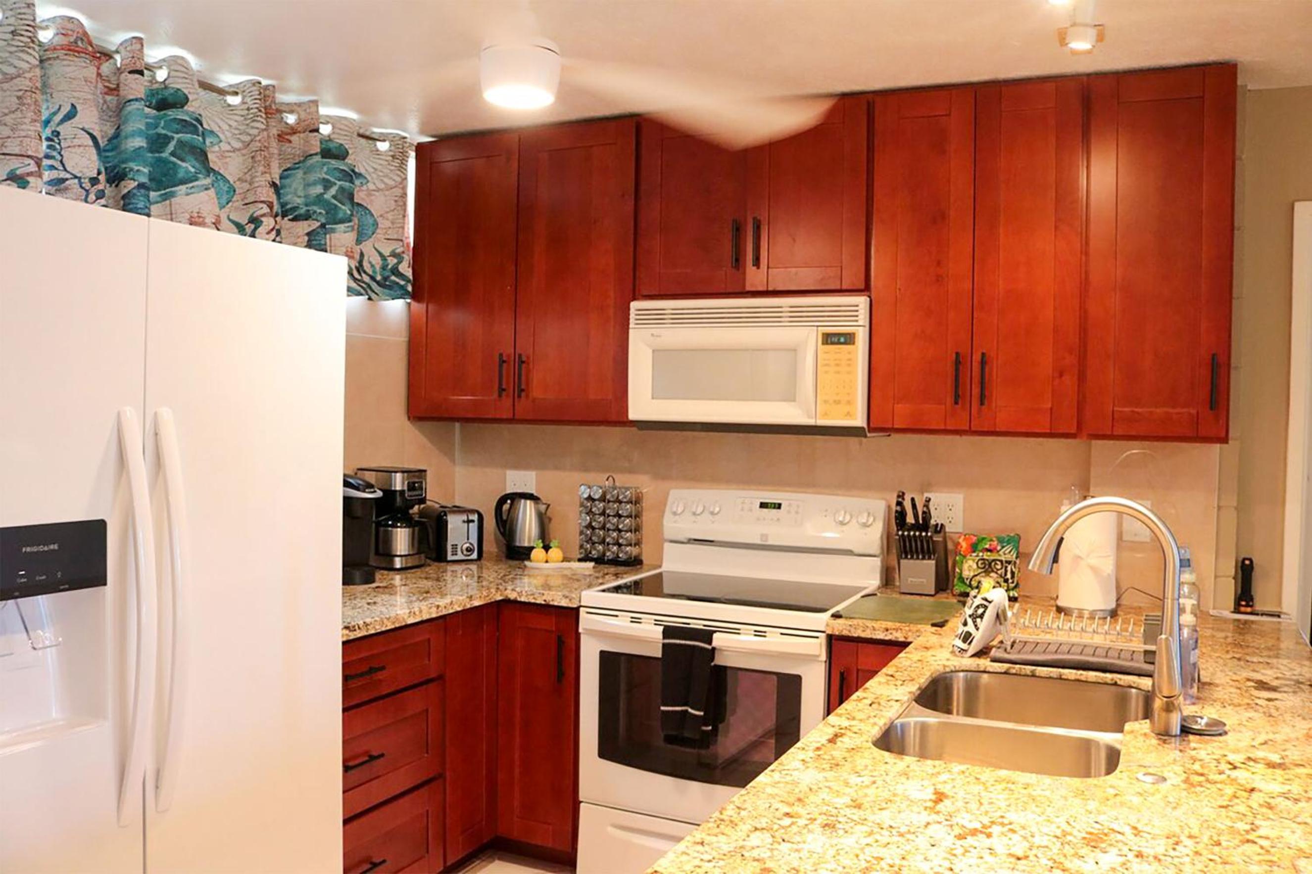 Haleakala Shores A-302 - Stunning Ocean View Condo view 2