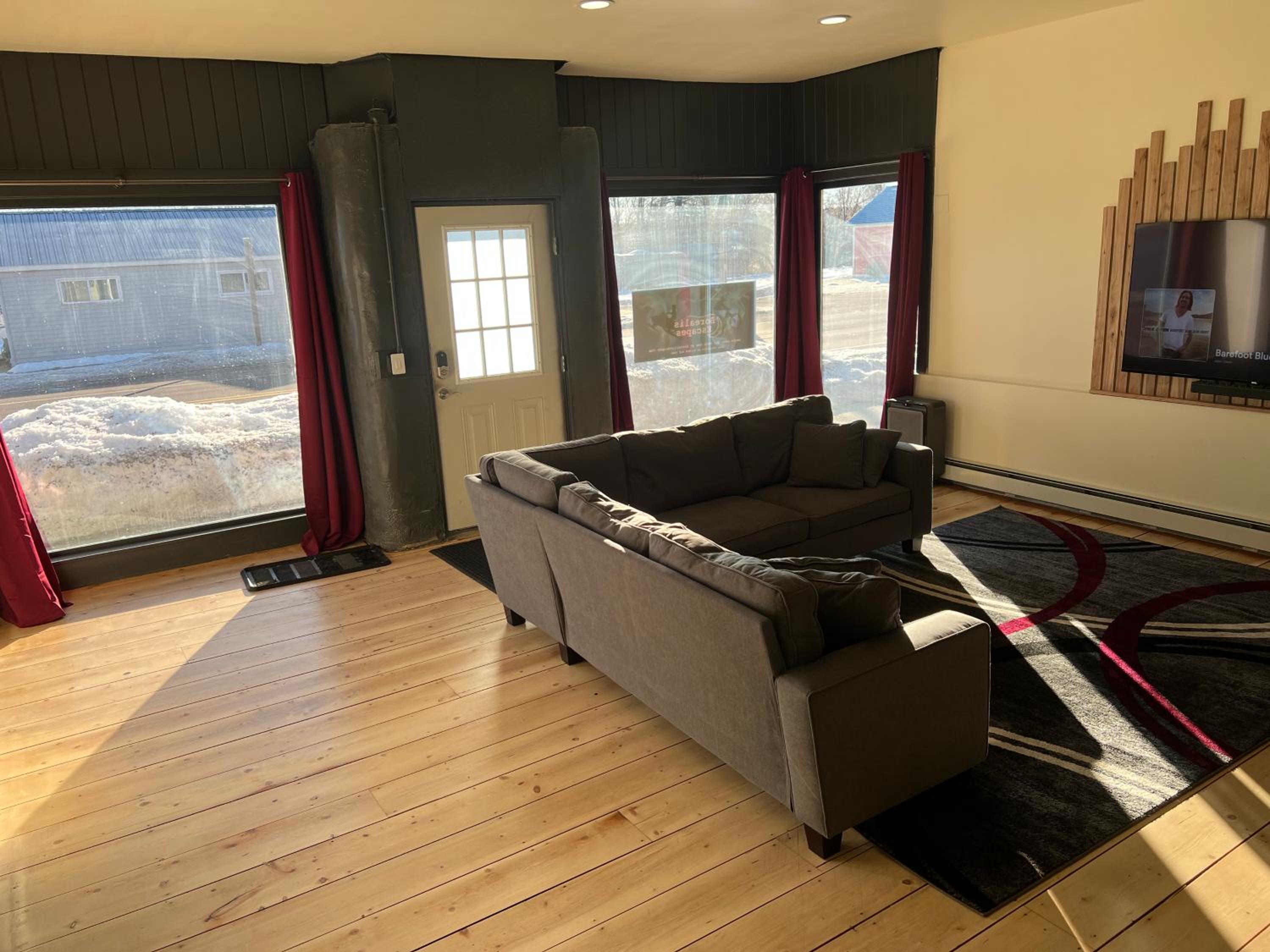 Borealis Escapes Apartment view 5
