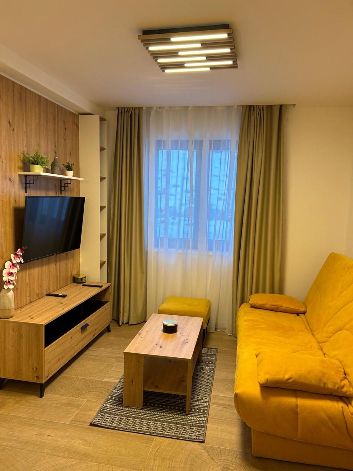 Sky Lux Apartments