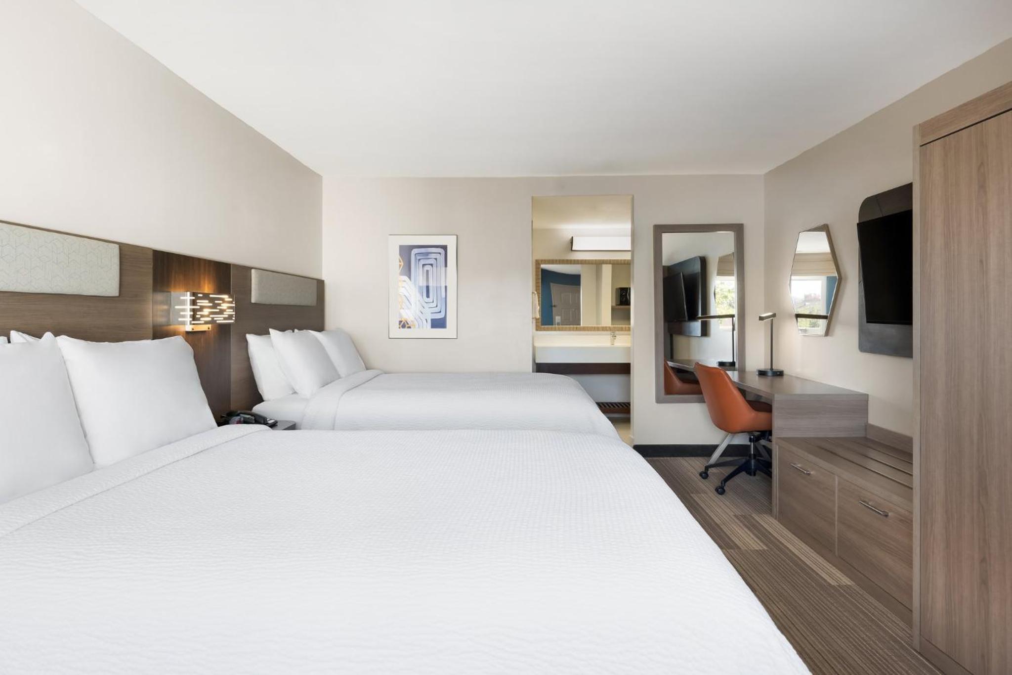 Holiday Inn Express Simi Valley, an IHG Hotel - Property Image 42