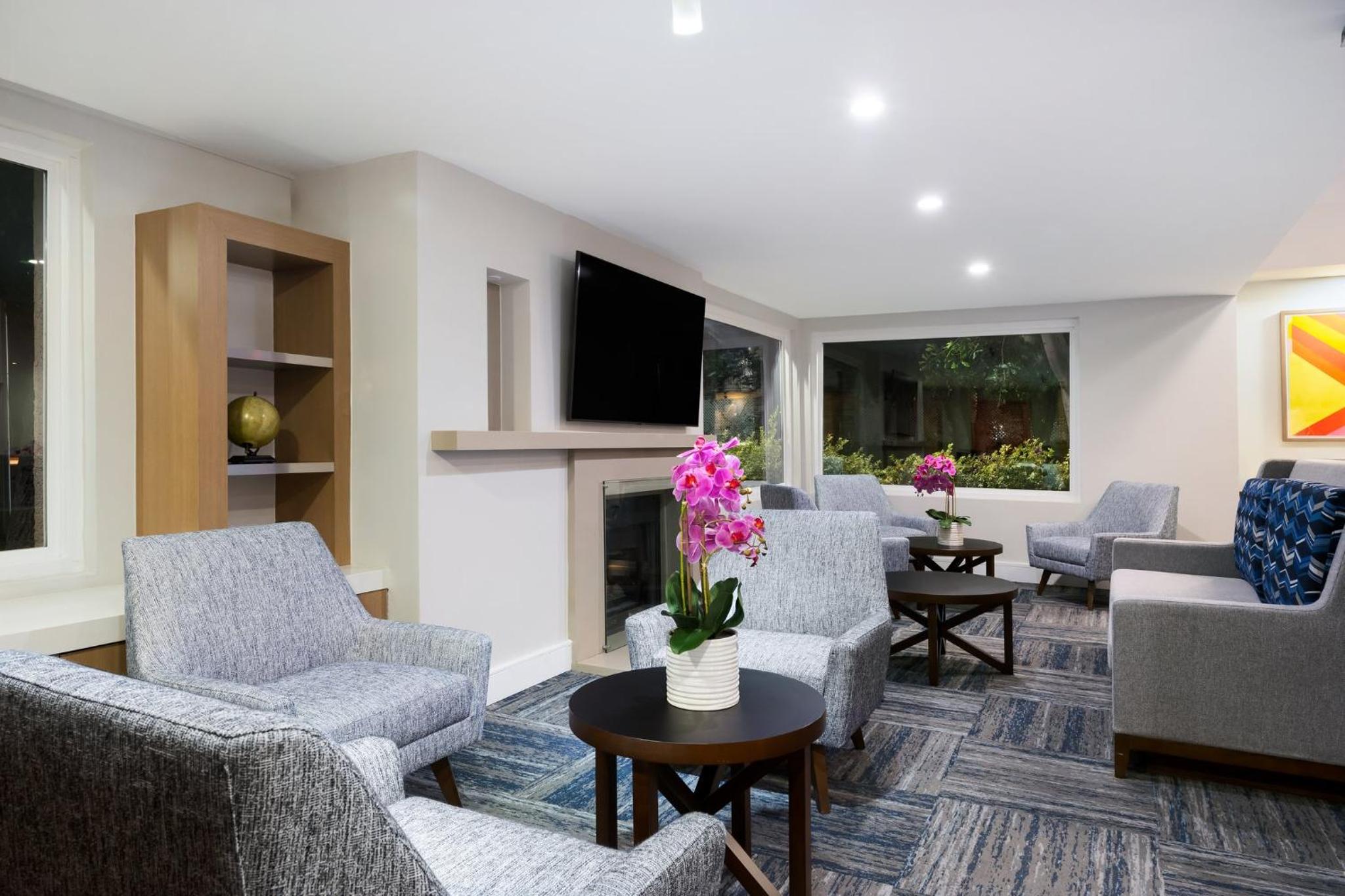 Holiday Inn Express Simi Valley, an IHG Hotel - Property Image 37