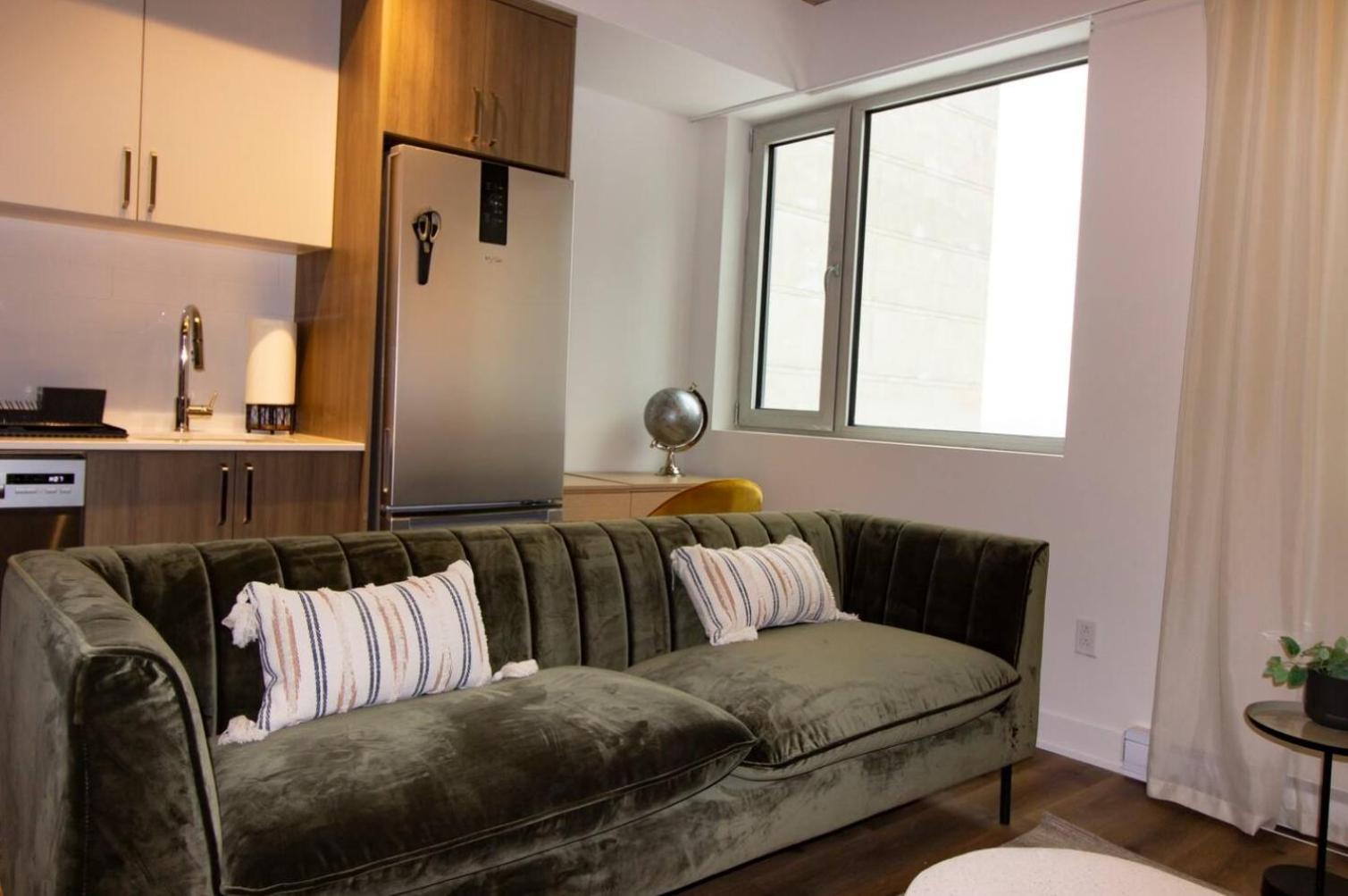 2Br+Gym for VIP Corporate & Students Downtown MTL