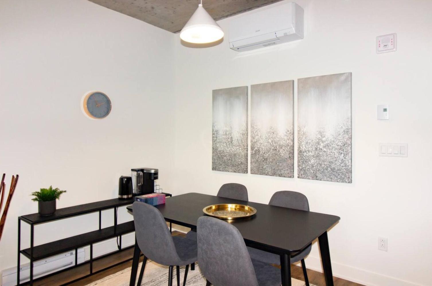 2Br+Gym for VIP Corporate & Students Downtown MTL