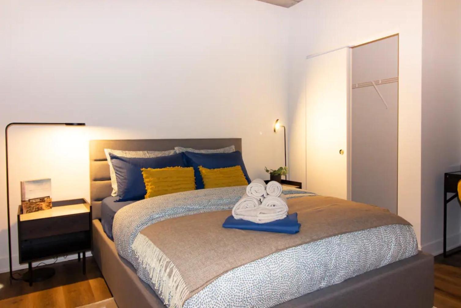 2Br+Gym for VIP Corporate & Students Downtown MTL