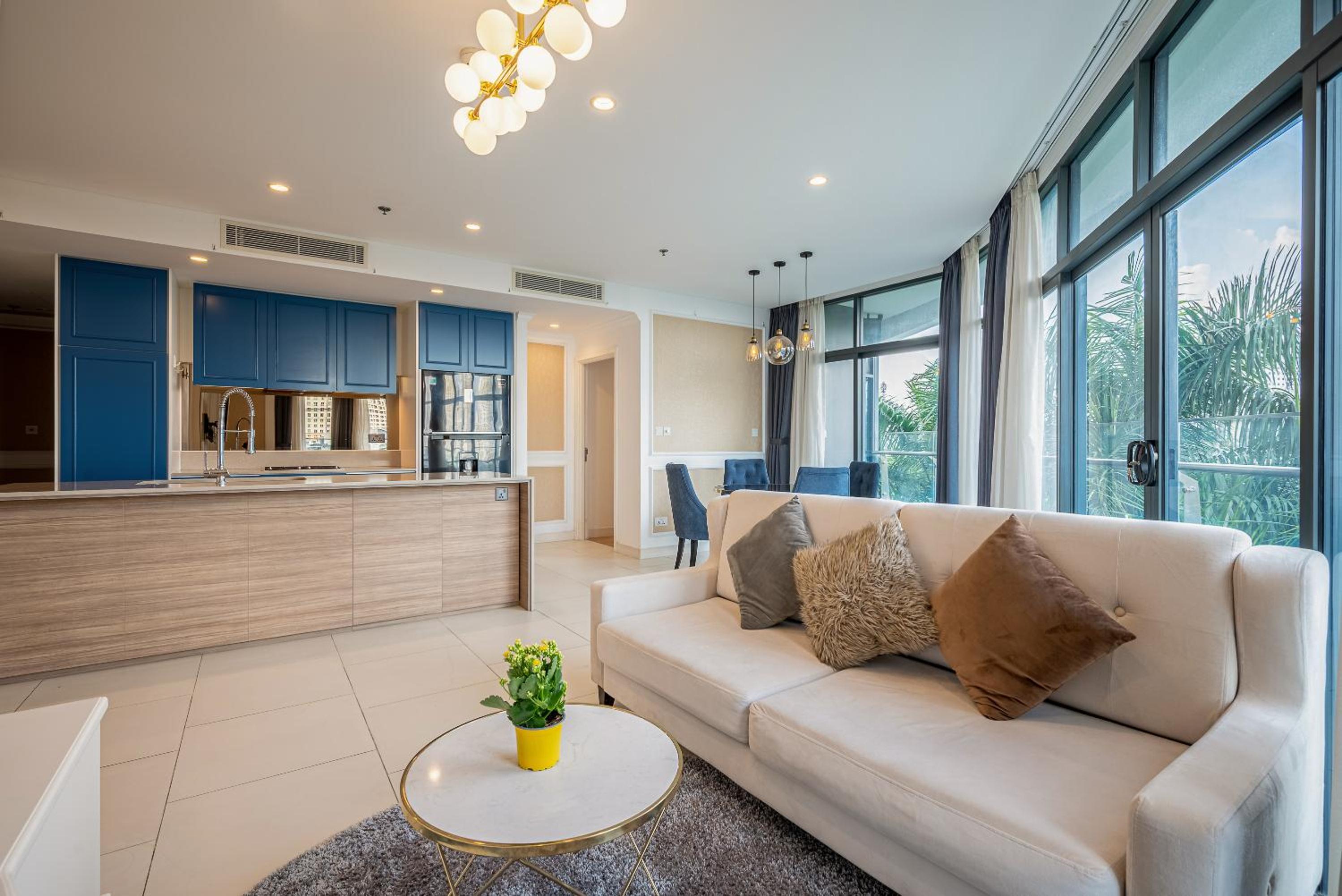 Căn hộ 2 phòng ngủ 2 phía 108 sqm có bancony rộng tại City garden