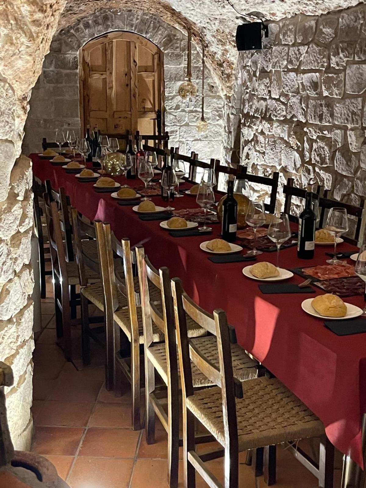 La Cava de Leuvino Frias view 4