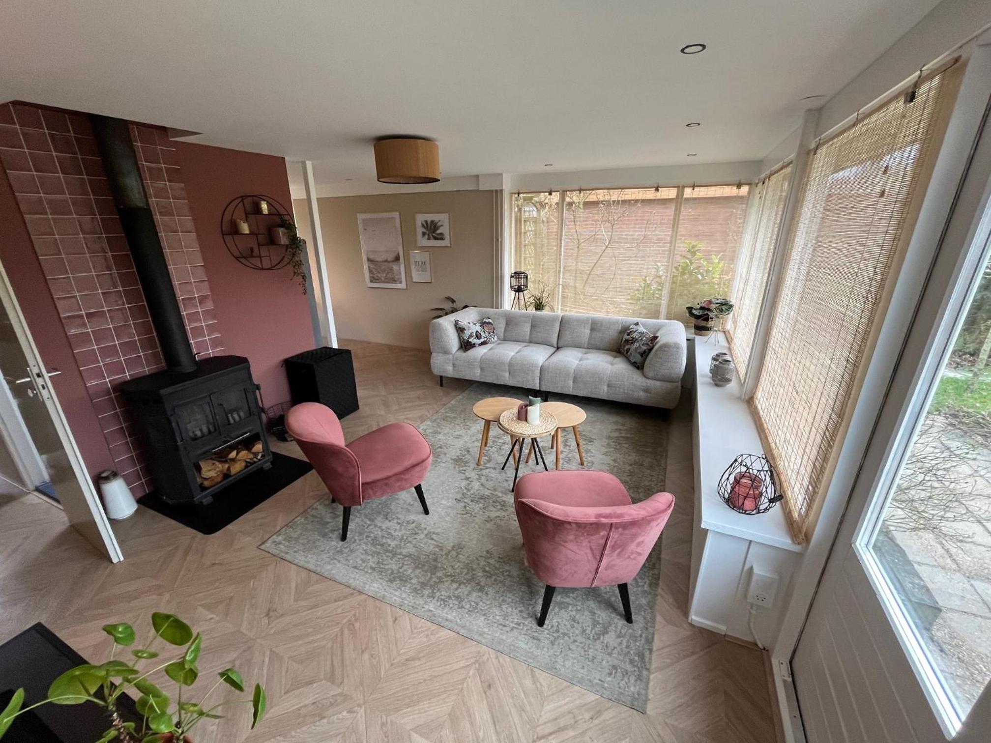VT wonen stijl vakantiebungalow nabij zee, strand, bos en duinen voor 6 personen view 2