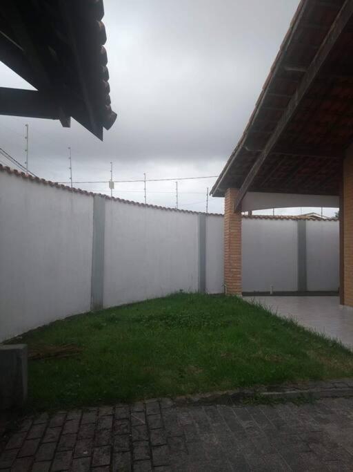 Casa espaçosa garagem para 6 carros