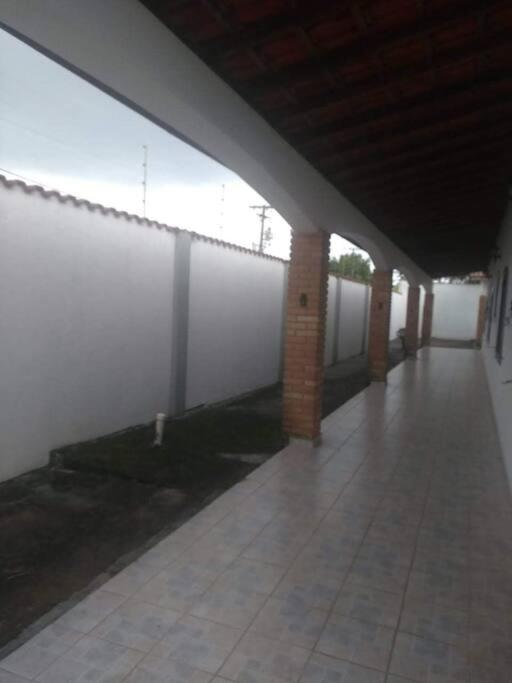 Casa espaçosa garagem para 6 carros