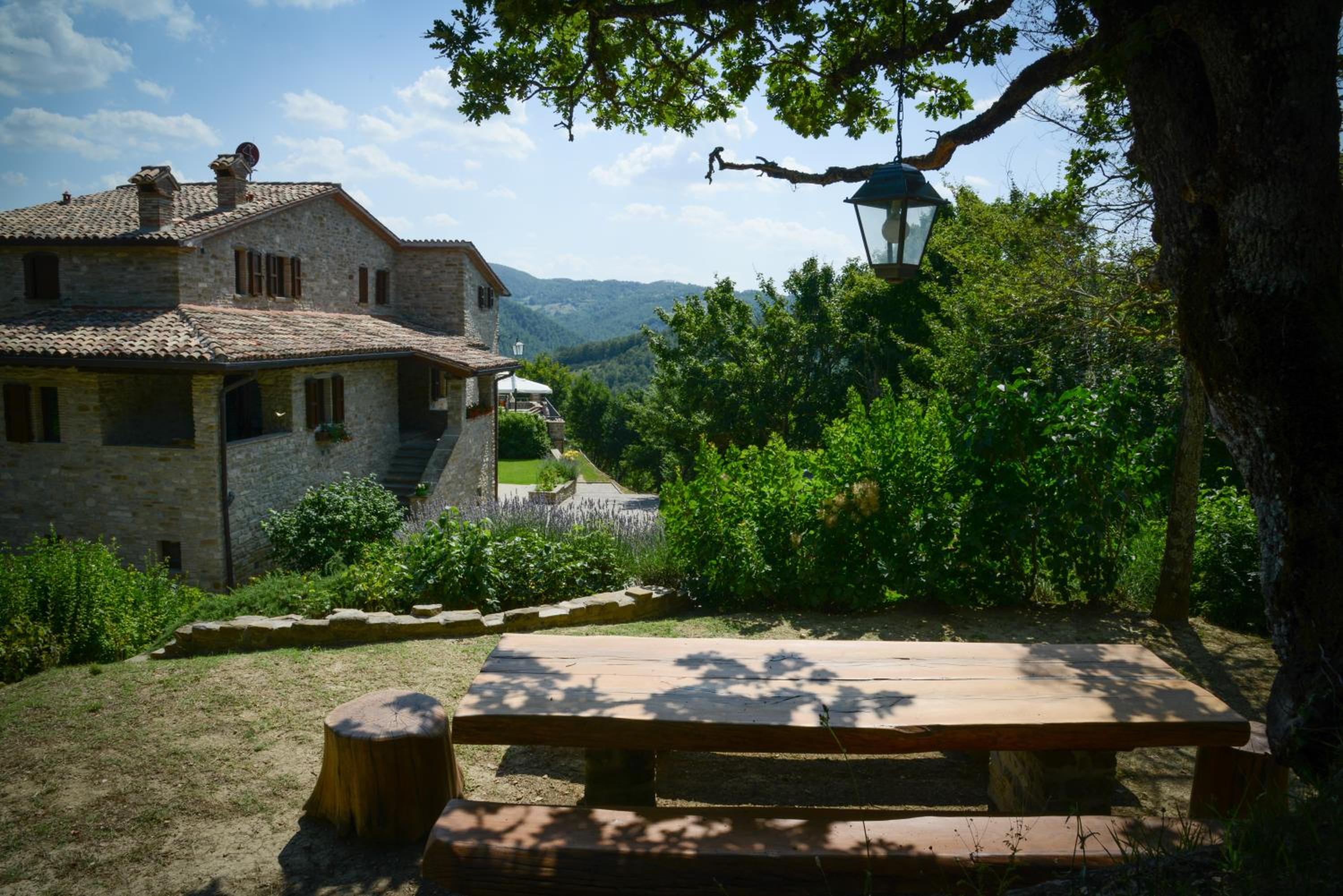 Stunning villa with pool, Jacuzzi and wonderful view