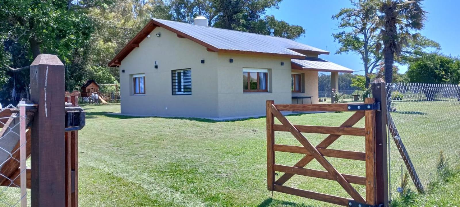 Casa Laguna de los Padres