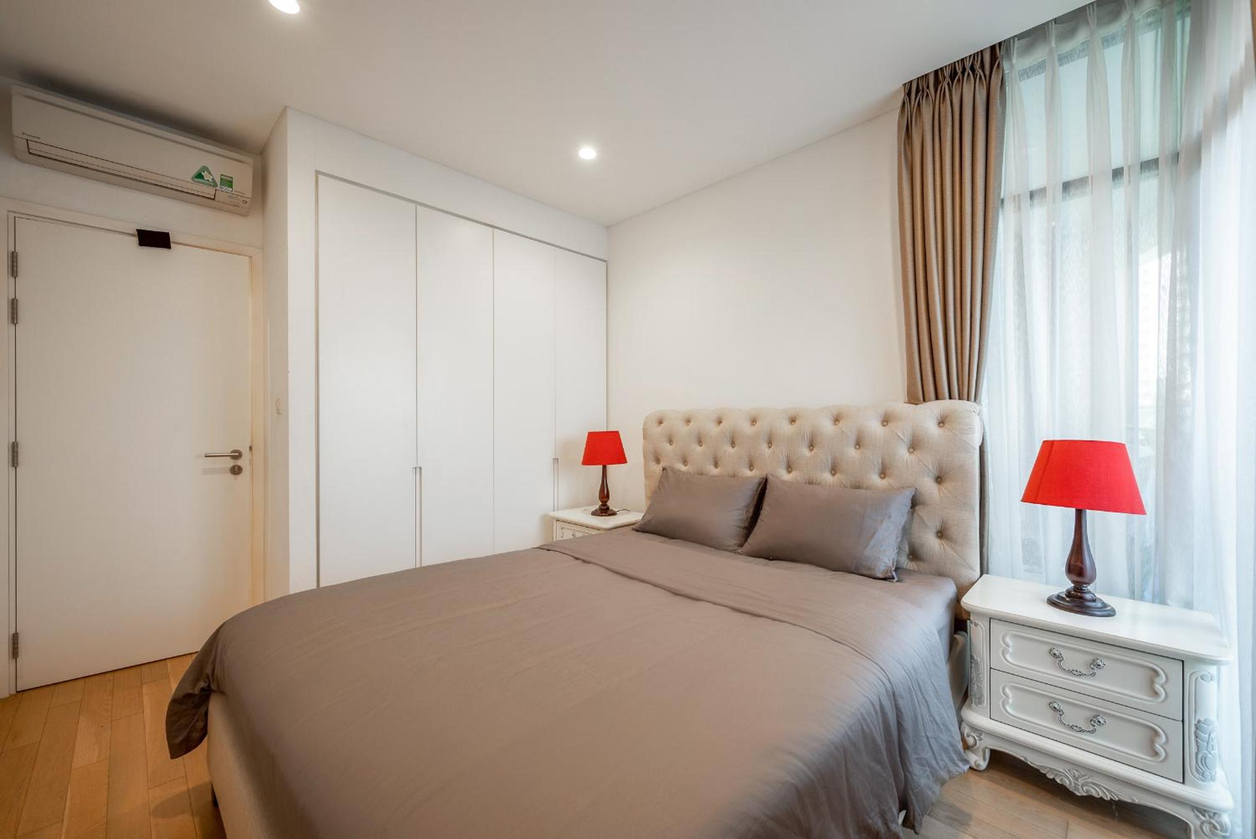 spacious fully furnished condo- short drive