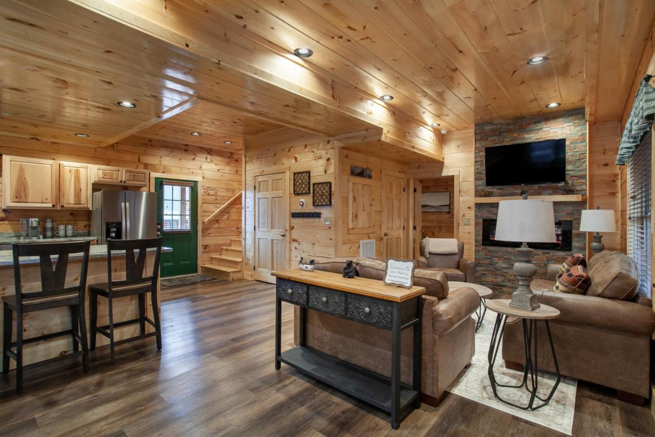 Tennessee Time Hot Tub GameRoom view 4
