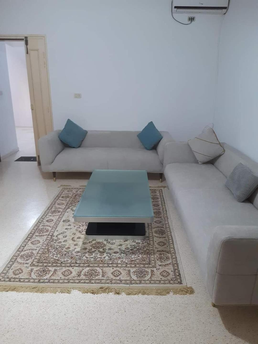 Logement entier : appartement s2 Gabès view 2