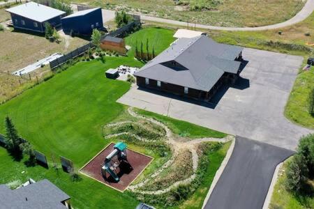 Teton Crest Lodge Sleeps 24 Ideal Reunion Spot view 4