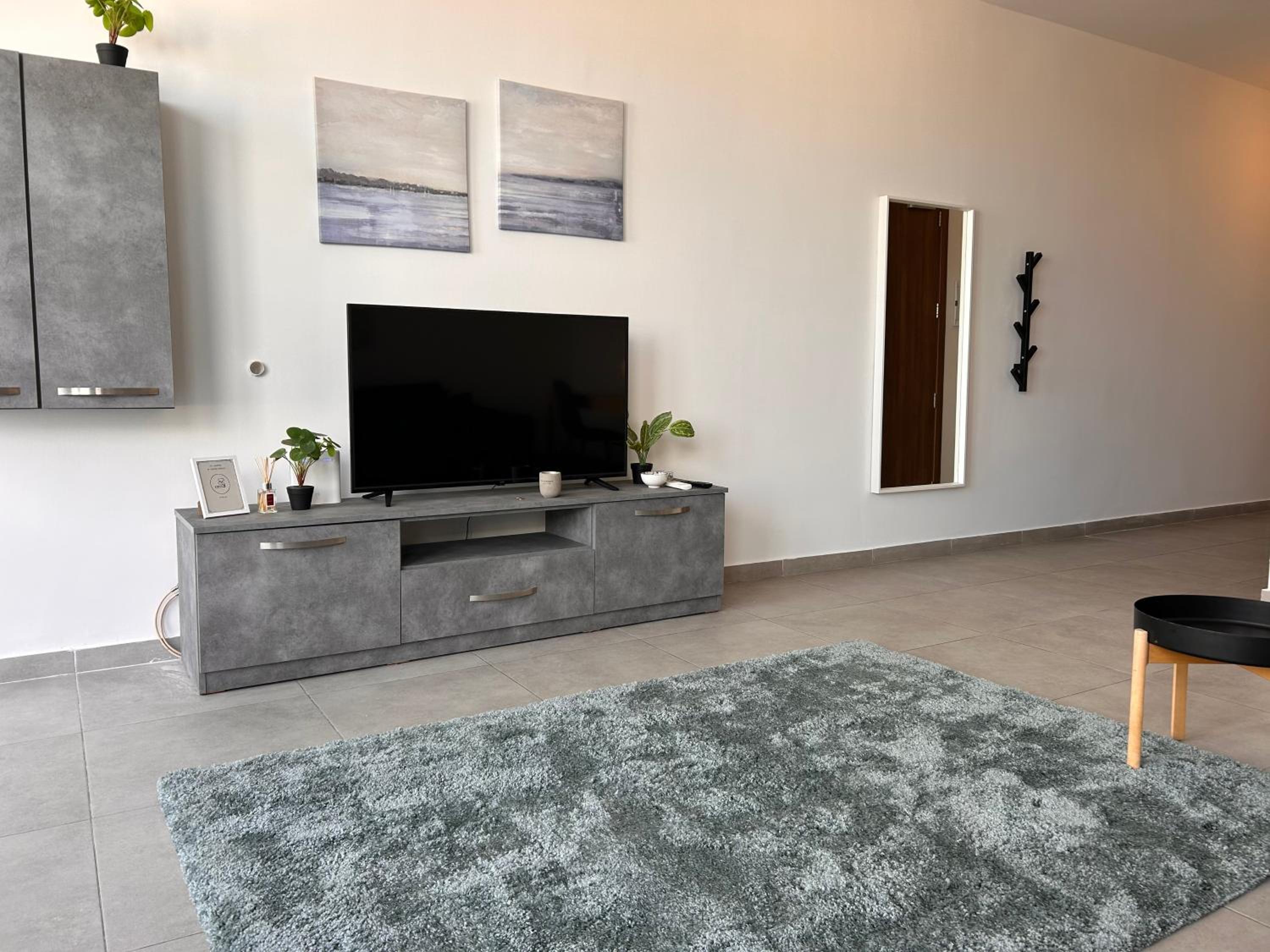 Qawra Penthouse - Spacious Sleeps 5 photo 5