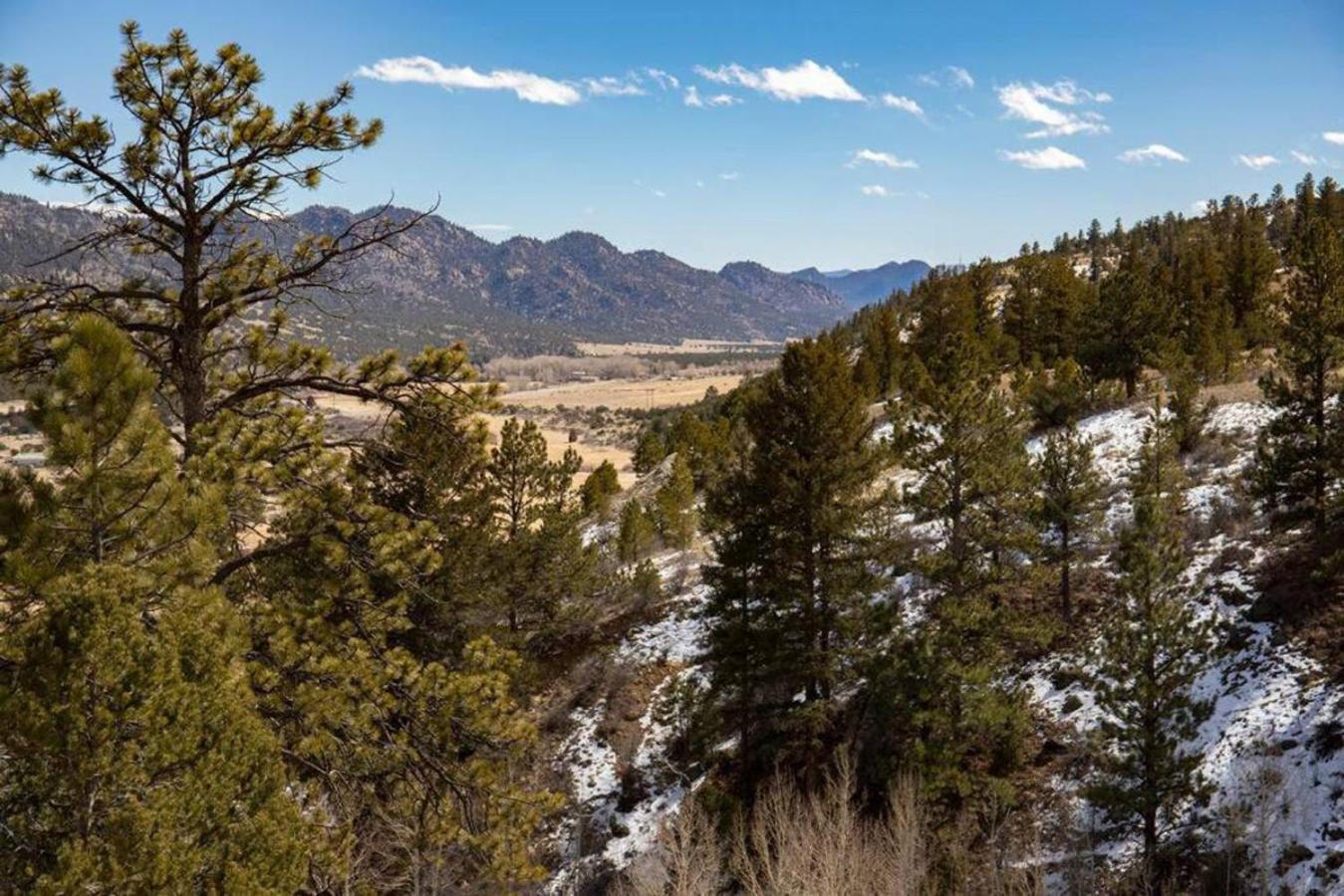 Private 313 Acre retreat/lakes/direct forest entry view 3