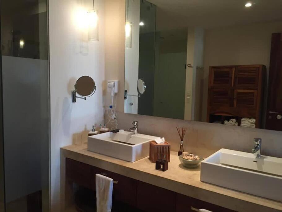Los Veneros Luxury Condo with pool view 5