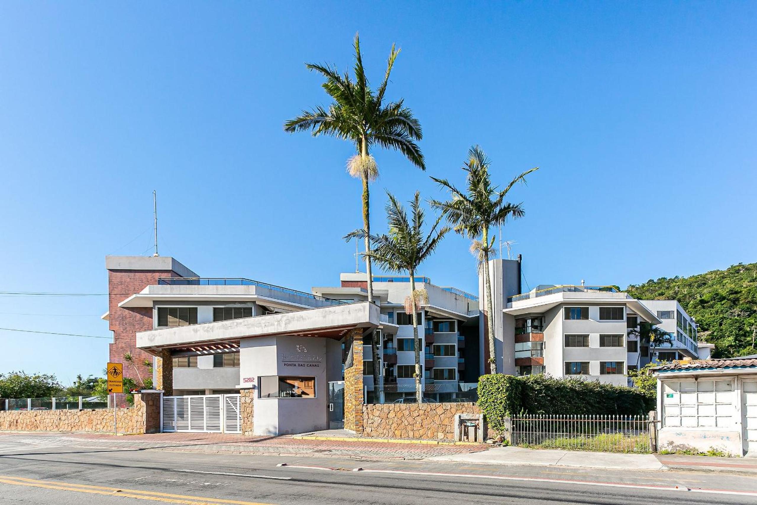 Apartments in Condominiums with Pool in Florianópolis - GVM