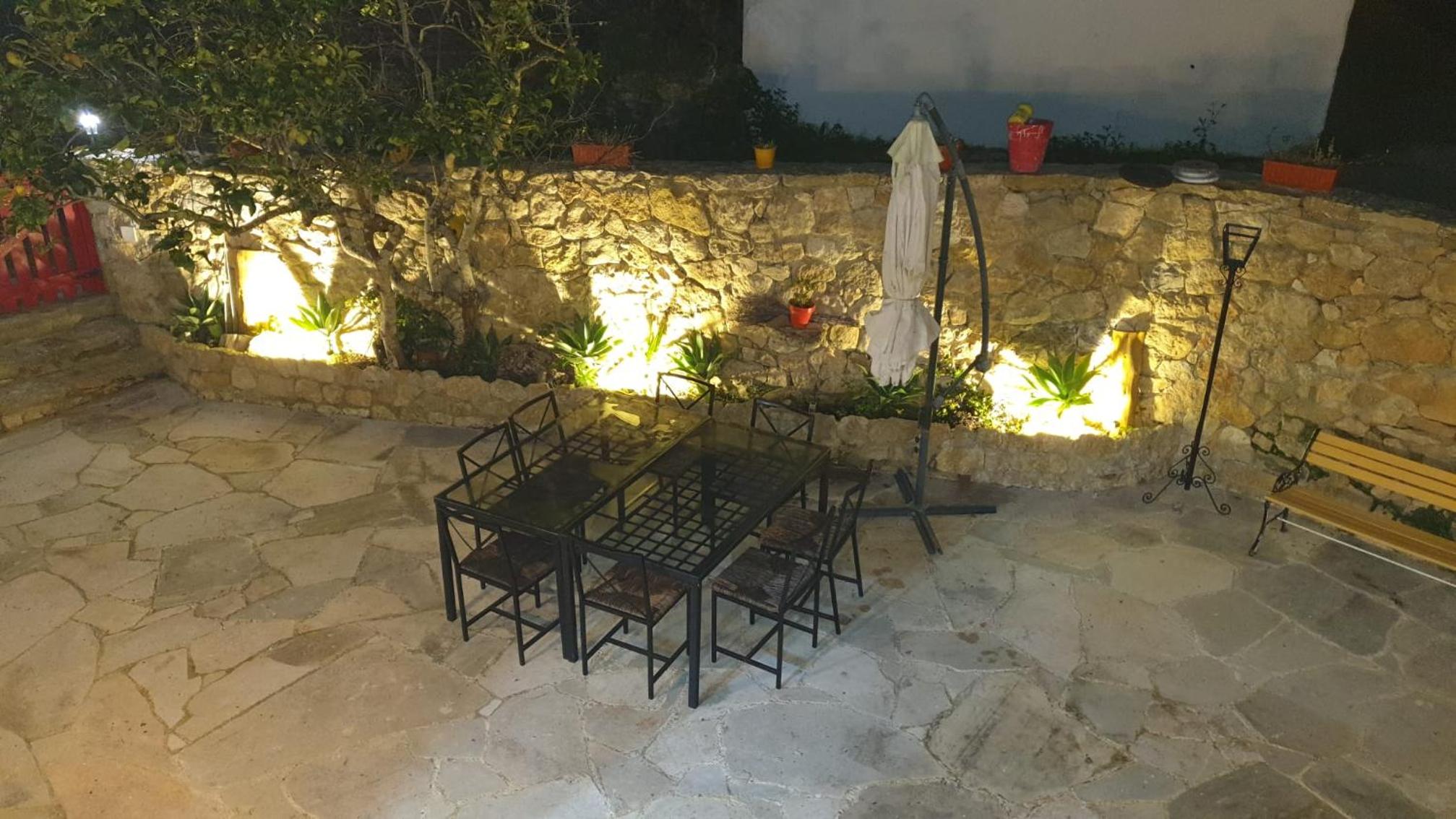 Photo 25