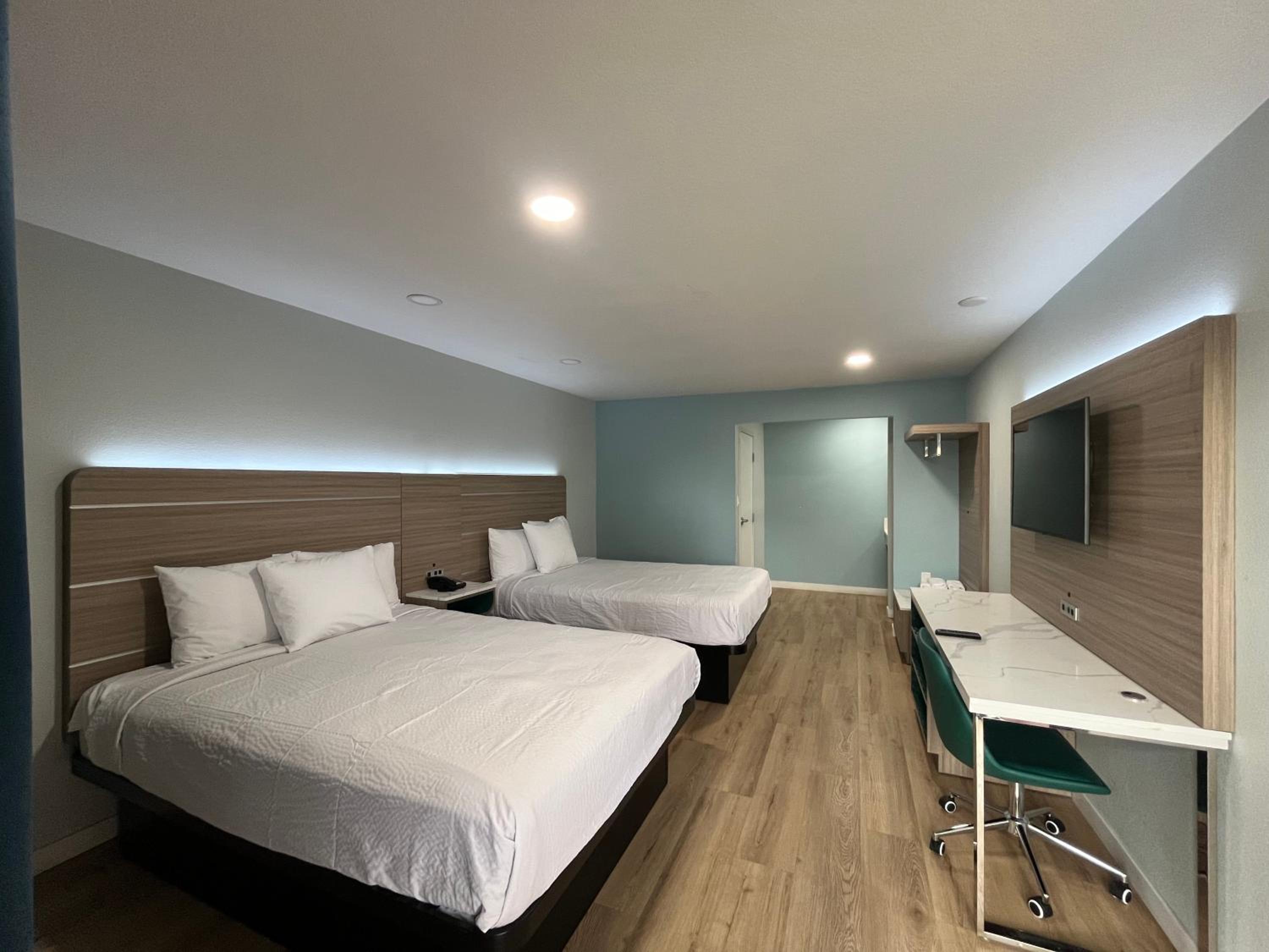Travelodge by Wyndham Fairplex Pomona
