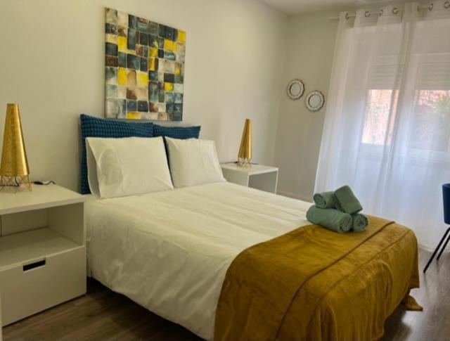 Fantastic 1 Bedroom Apartment at Roma Avenue - 1B view 3