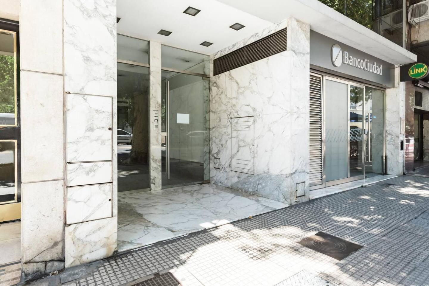 Luminoso y acogedor estudio en corazón de Recoleta