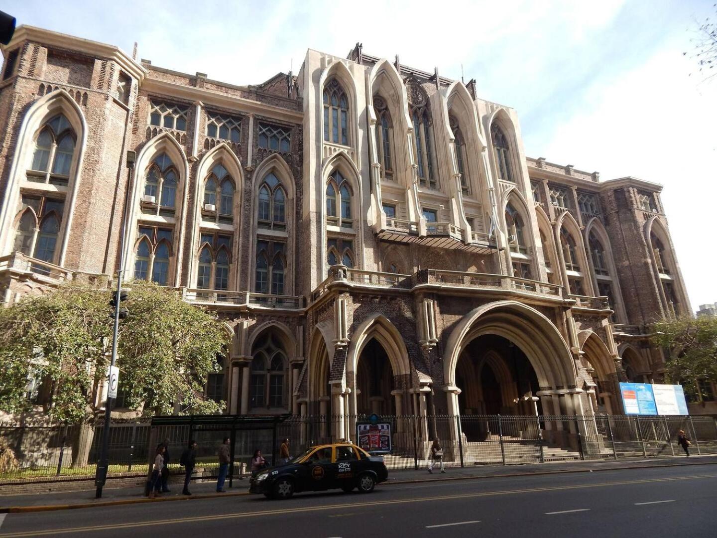 Luminoso y acogedor estudio en corazón de Recoleta