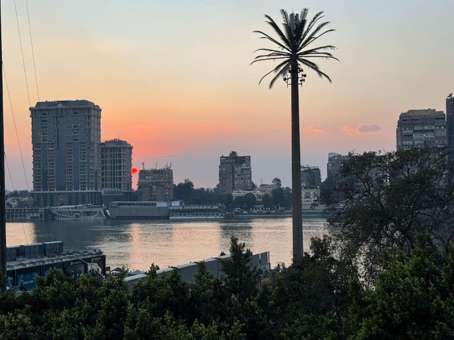 Nile Emerald - Central 1 BDR