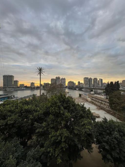 Nile Emerald - Central 1 BDR
