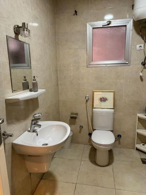 Nile Emerald - Central 1 BDR