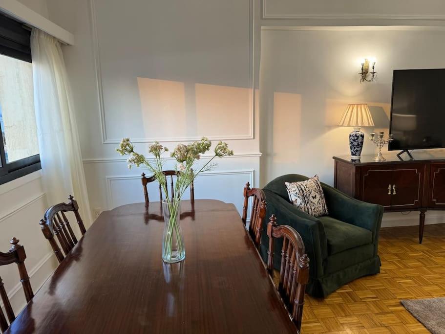 Nile Emerald - Central 1 BDR