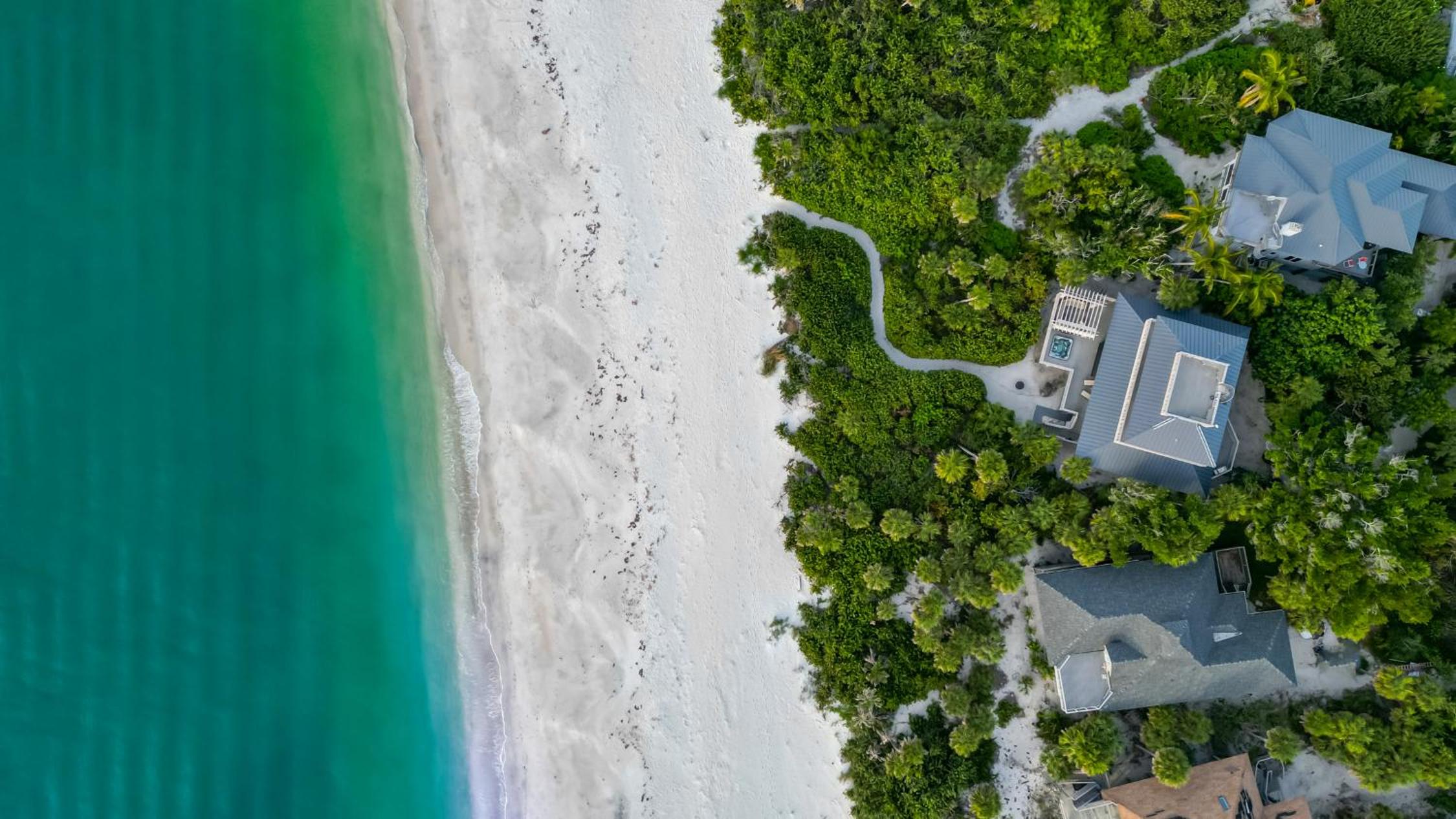 Beachfront,V Private, 360 Views, Sunsets, Hottub view 3