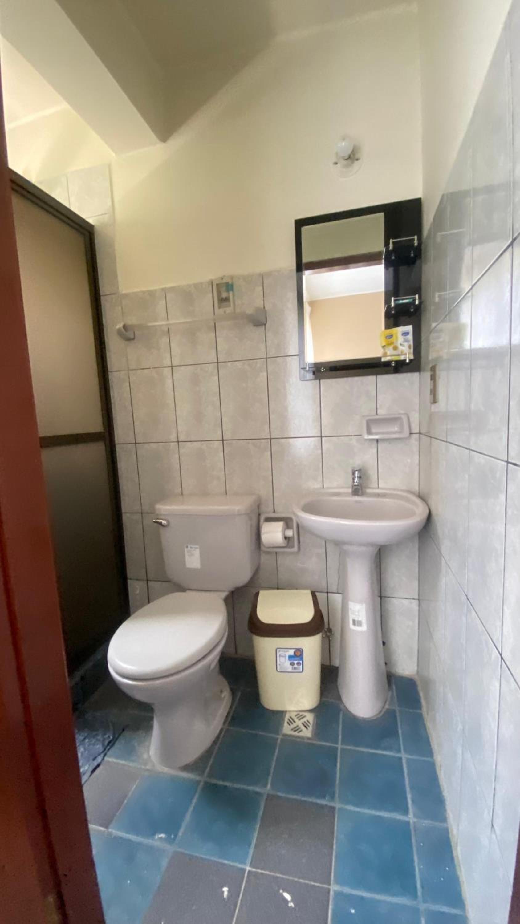 Edificio Geronimo, Pasillo Garosu, Hab 3