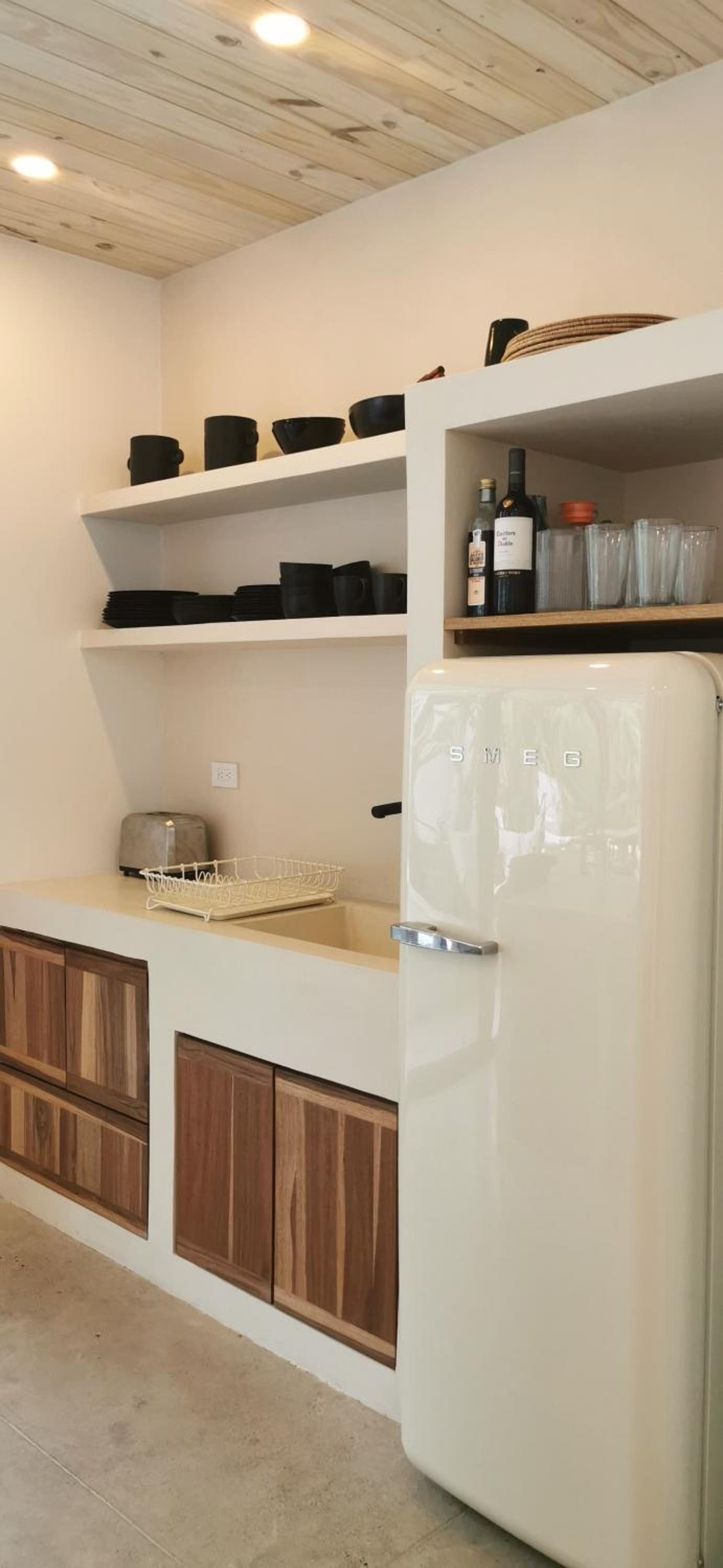 Casa Remy - Walk to the Beach and stay in a private compound! Pool, Kitchen, AC, Wi-Fi