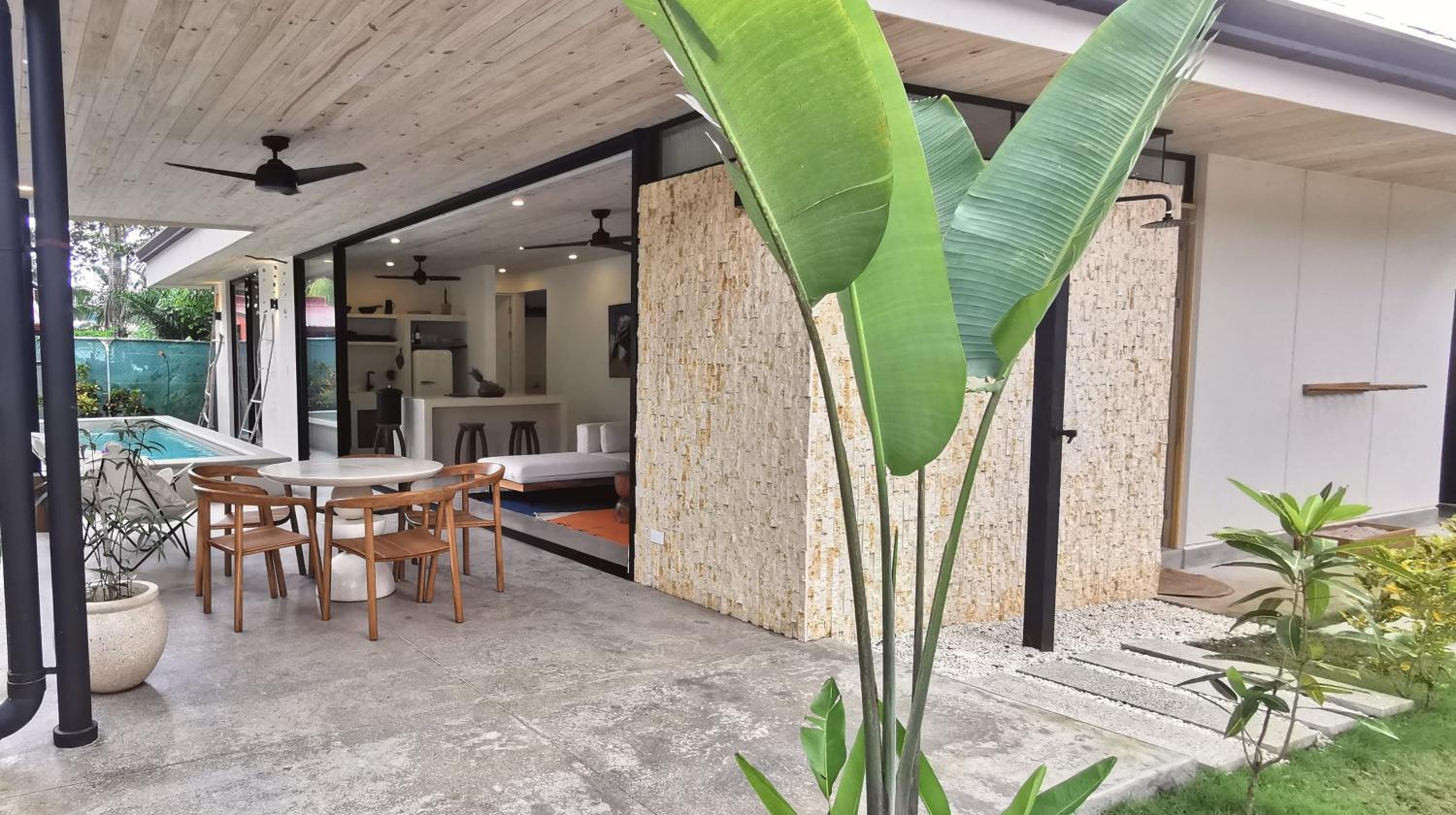 Casa Remy - Walk to the Beach and stay in a private compound! Pool, Kitchen, AC, Wi-Fi