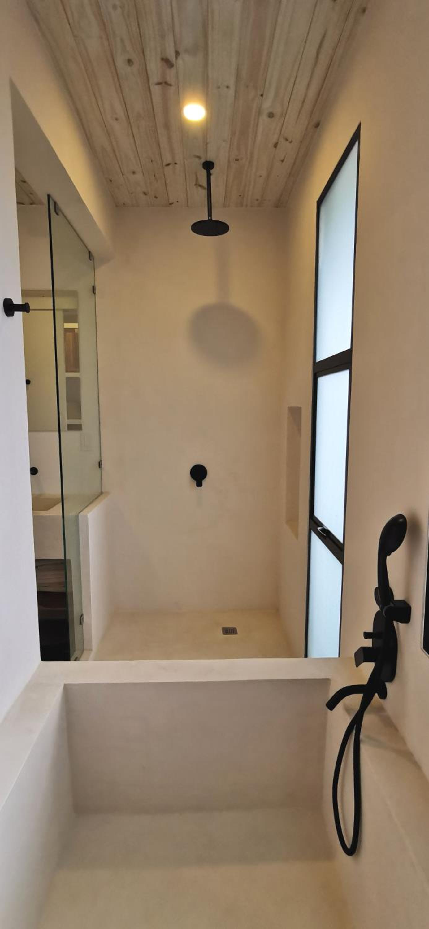 Casa Remy - Walk to the Beach and stay in a private compound! Pool, Kitchen, AC, Wi-Fi