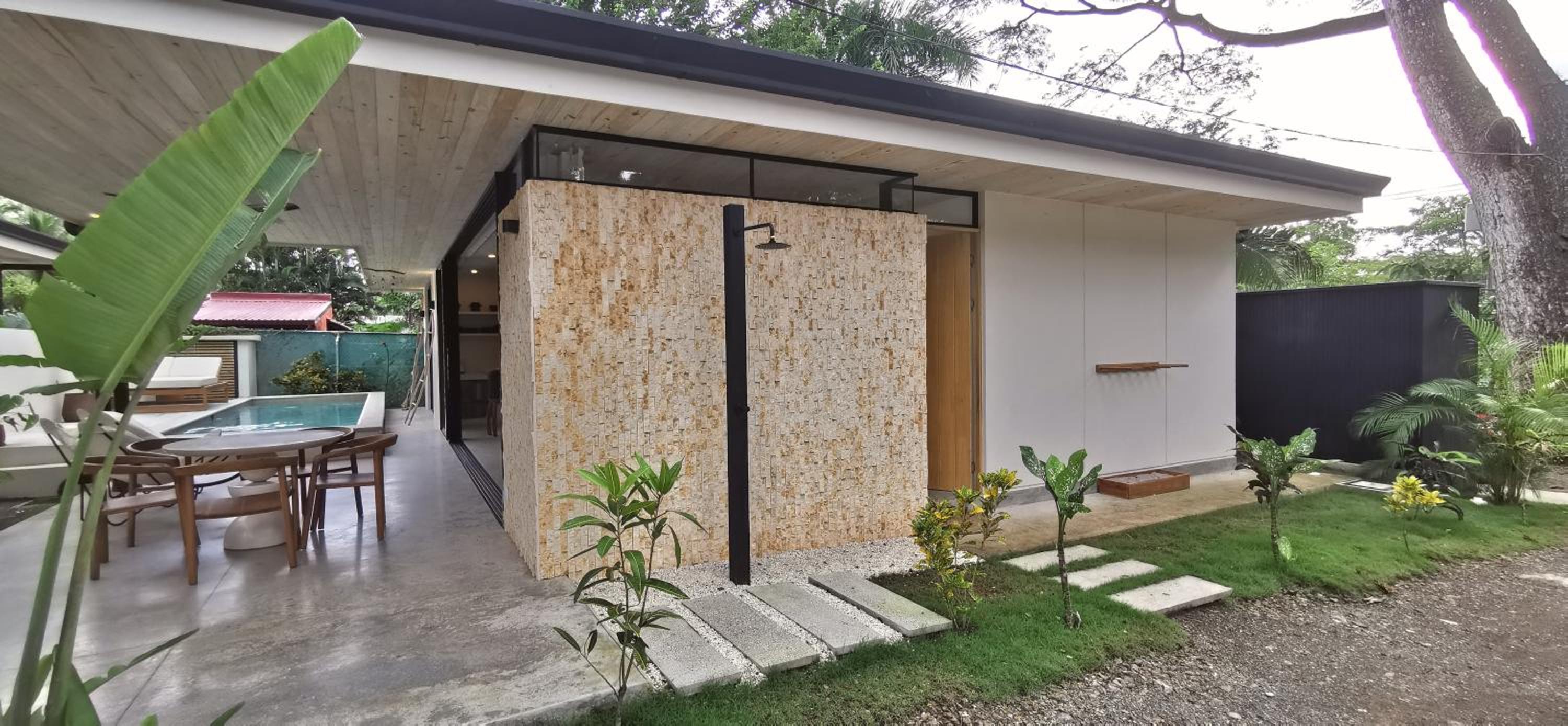 Casa Remy - Walk to the Beach and stay in a private compound! Pool, Kitchen, AC, Wi-Fi