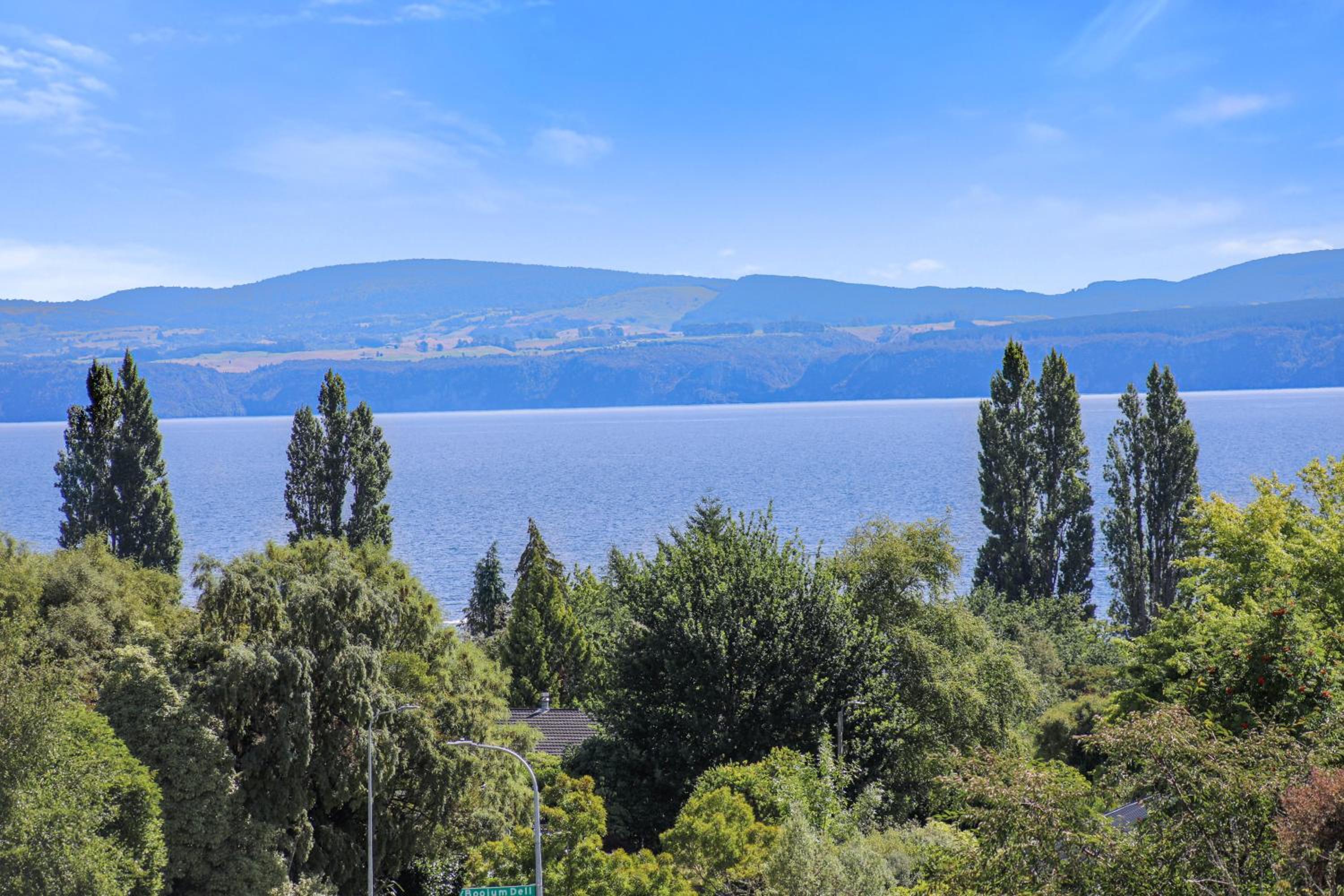 Eagles Nest - Kinloch view 2