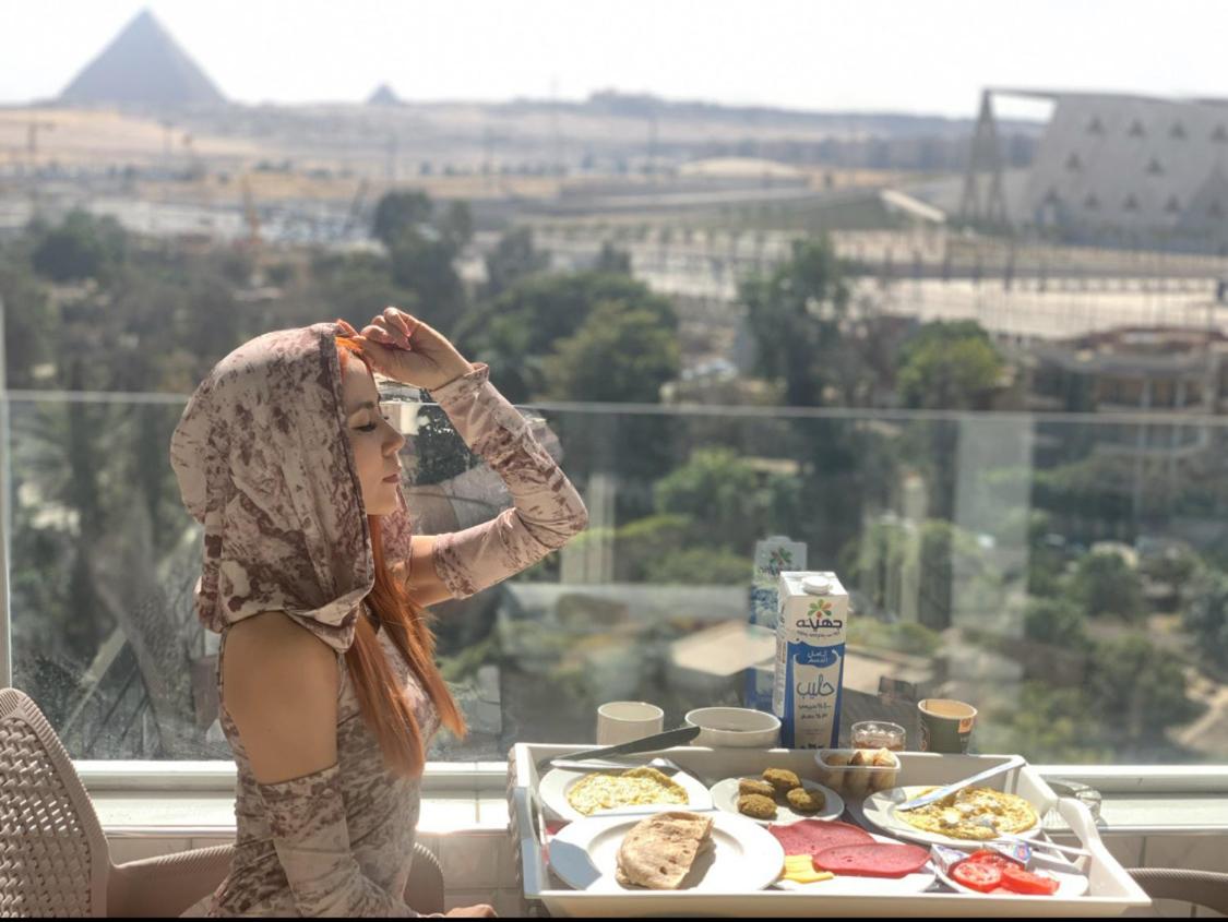 WOW Pyramids Inn With Rooftop Lounge