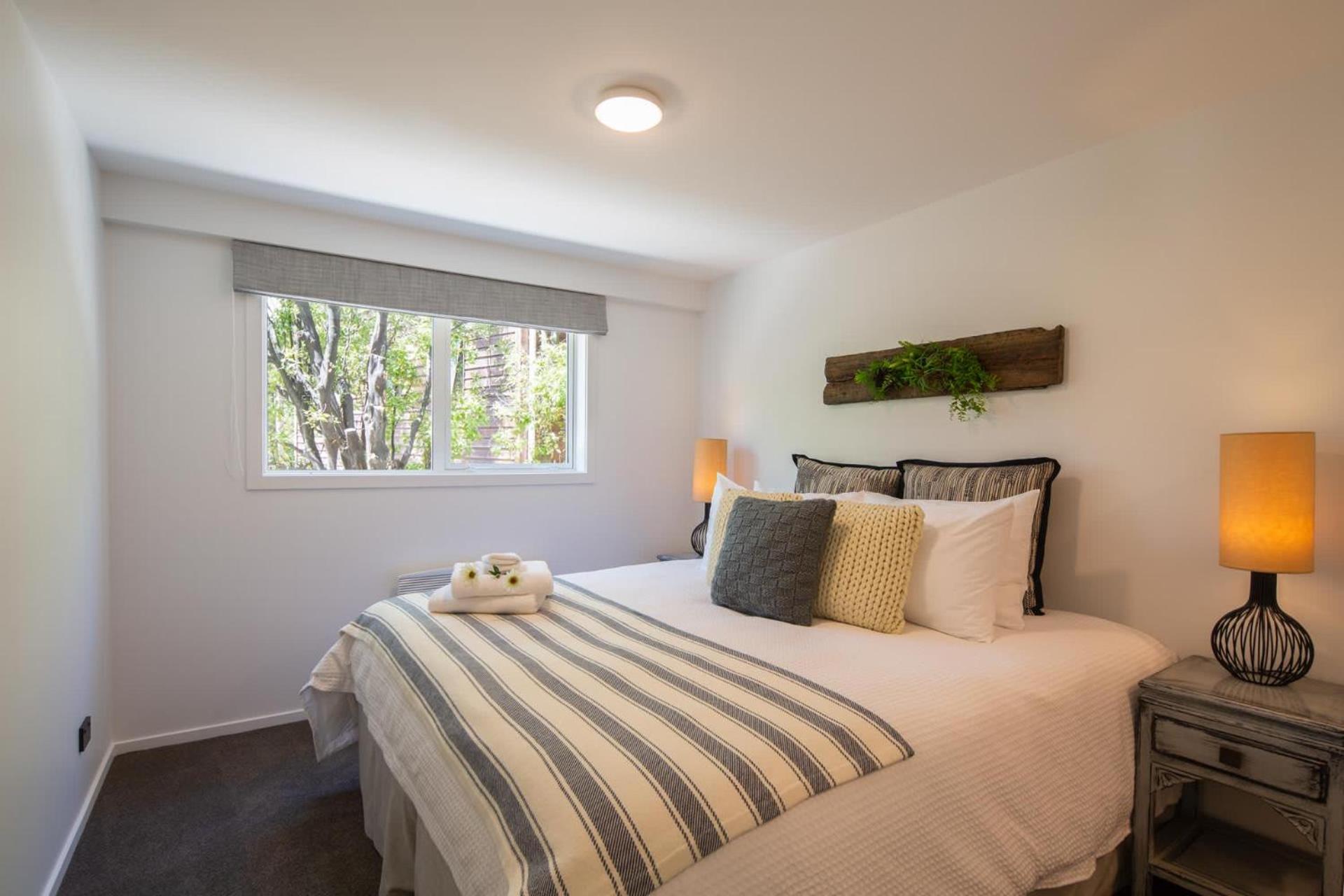 Hillside Villa 1- Walk To Town- AC- Free Parking view 2