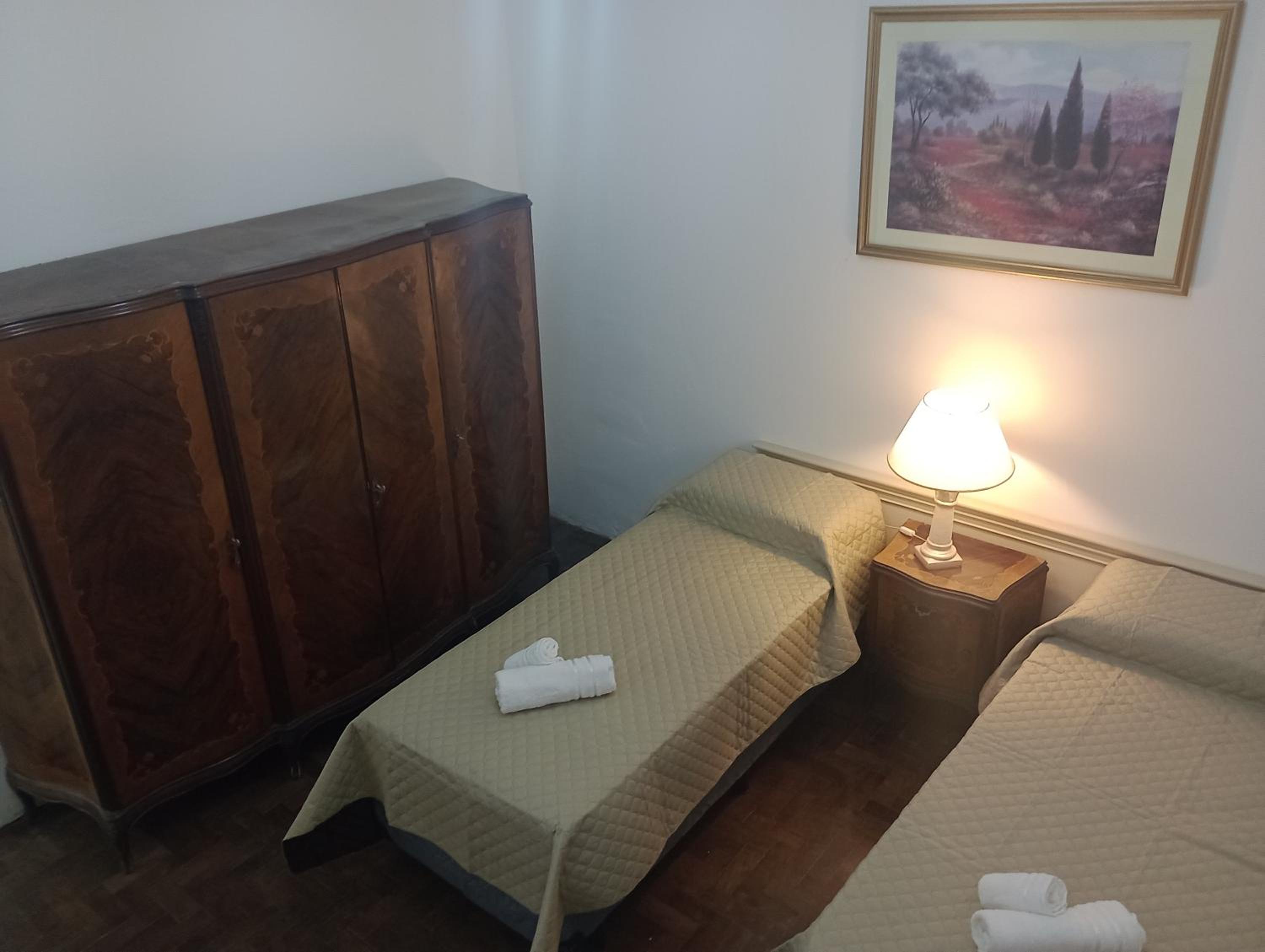 La Dorada , Casa entera en Excelente Zona Residencial con cochera techada